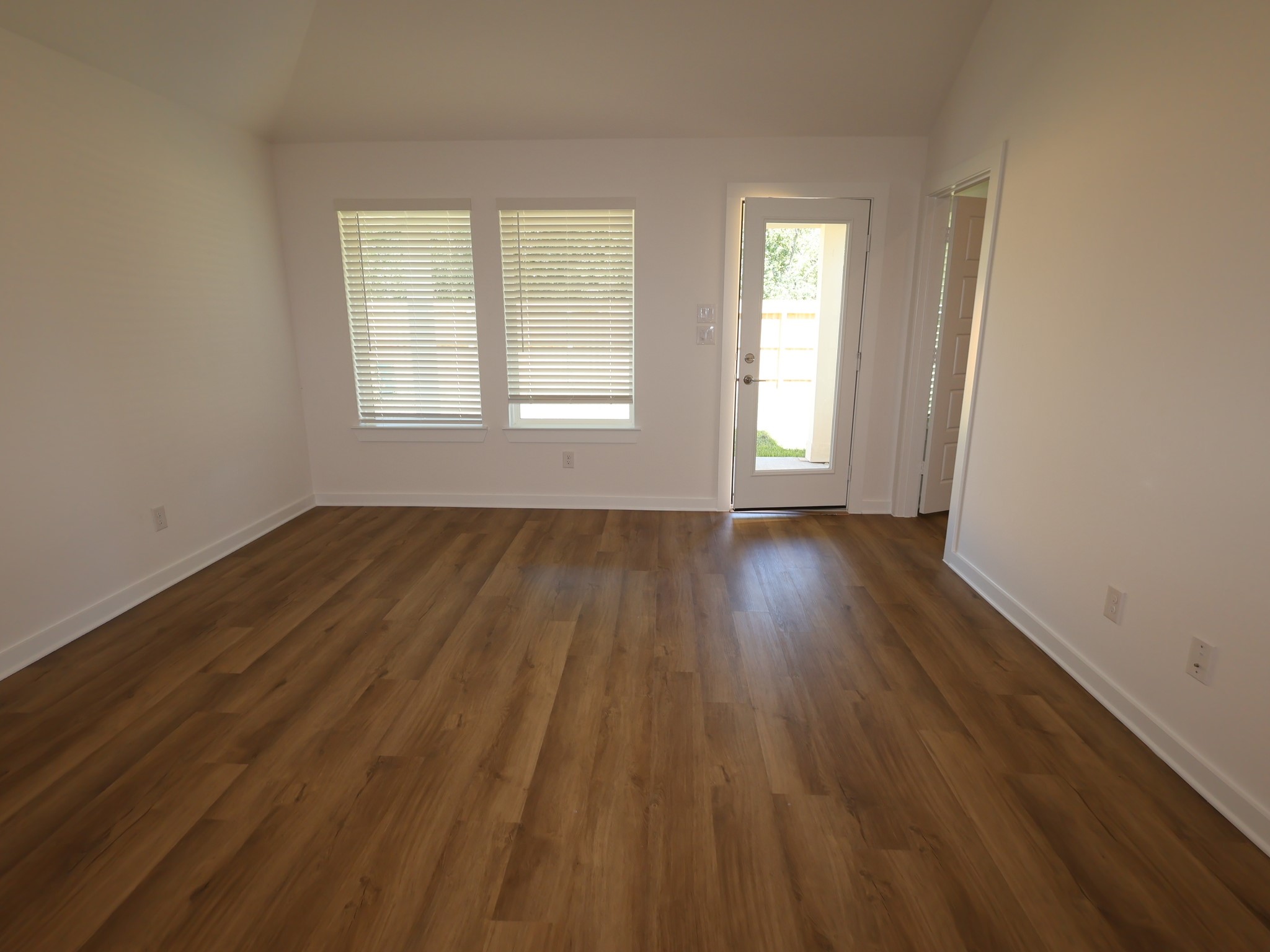 1033 Garnet Star Drive, La Marque, TX 77568