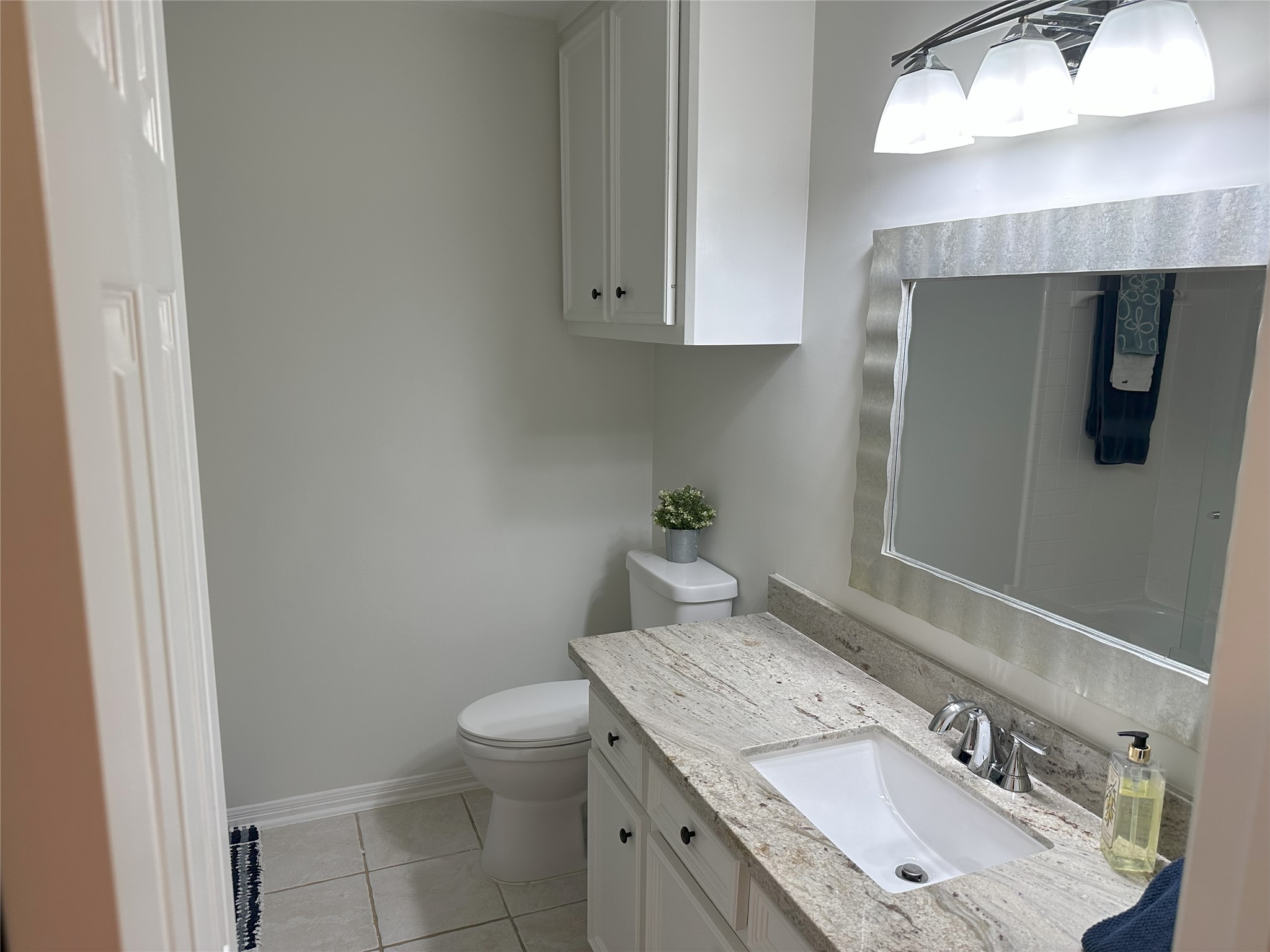 309 Lakeside Lane, Houston, TX 77058