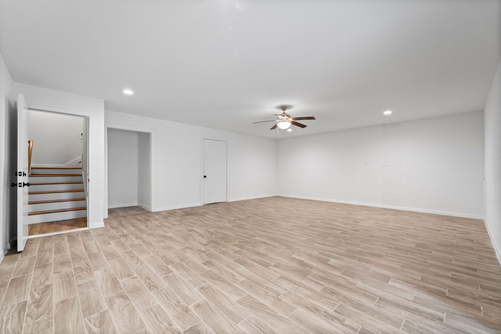 309 Lakeside Lane, Houston, TX 77058