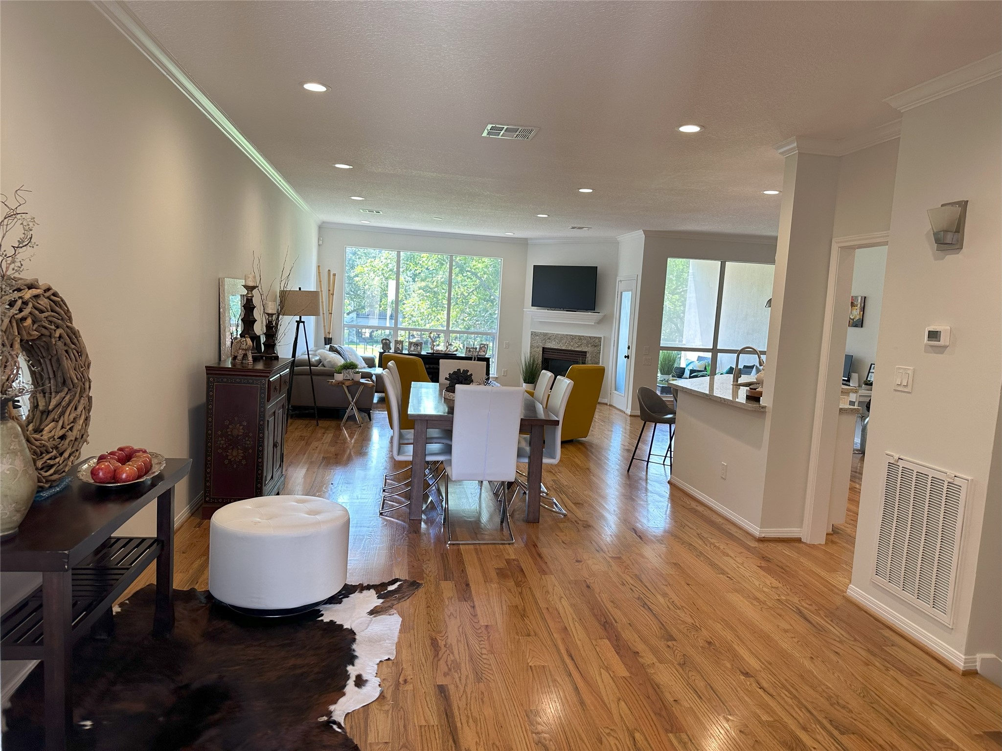 309 Lakeside Lane, Houston, TX 77058