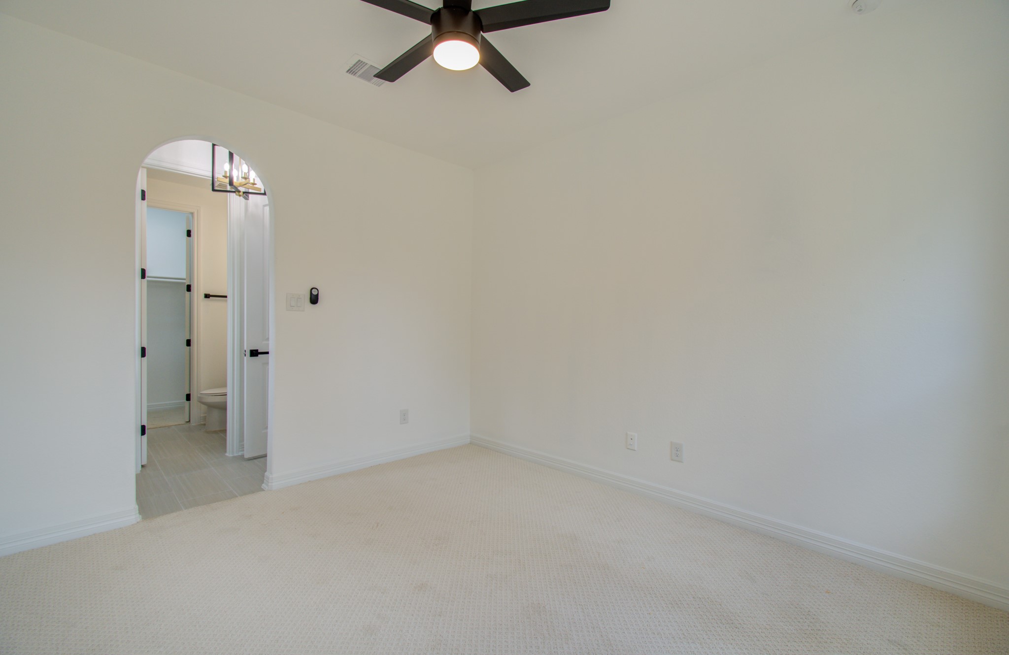 206 Cedar Creek Court, Pinehurst, TX 77362