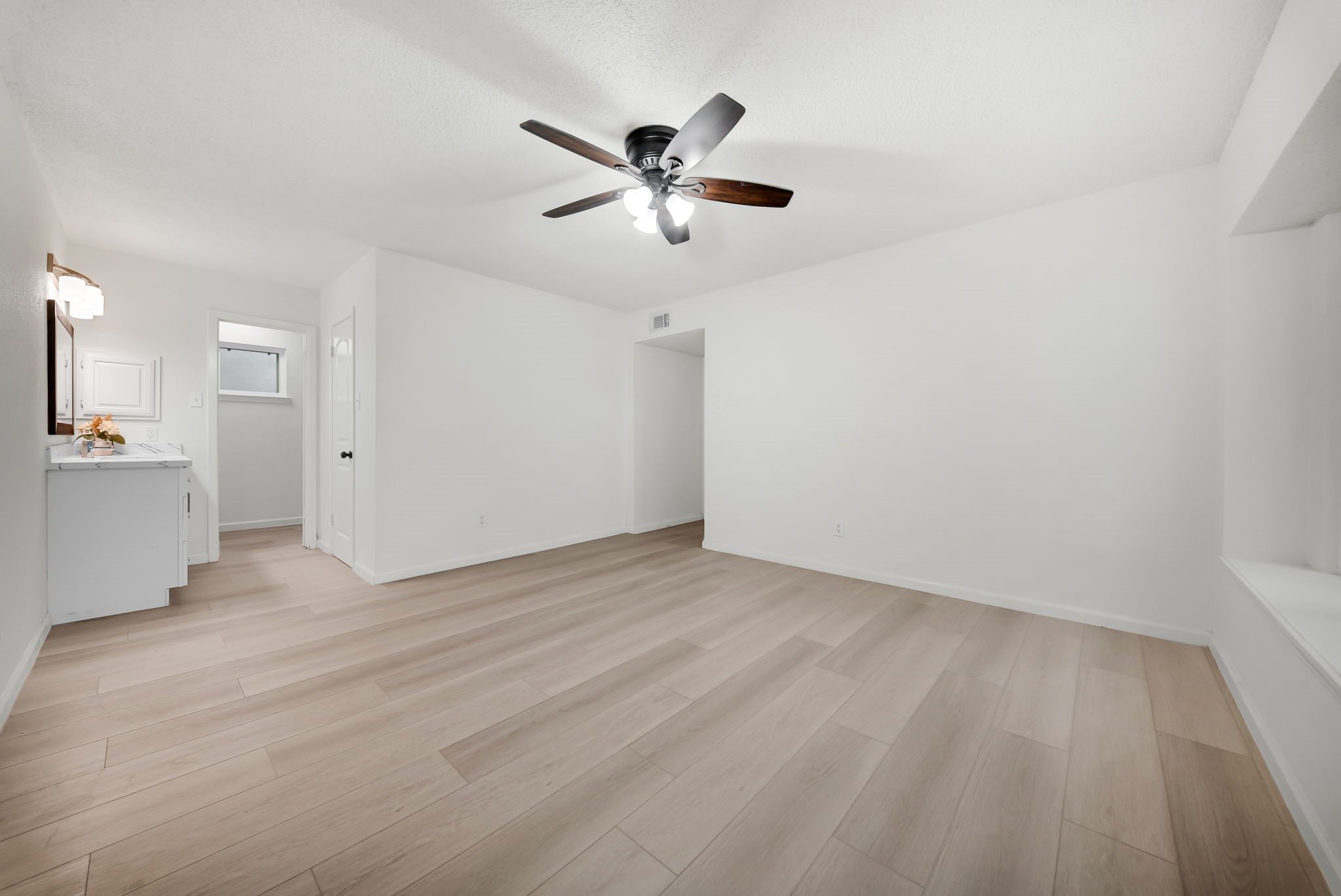 1910 Brushy Creek Drive, Sugar Land, TX 77478
