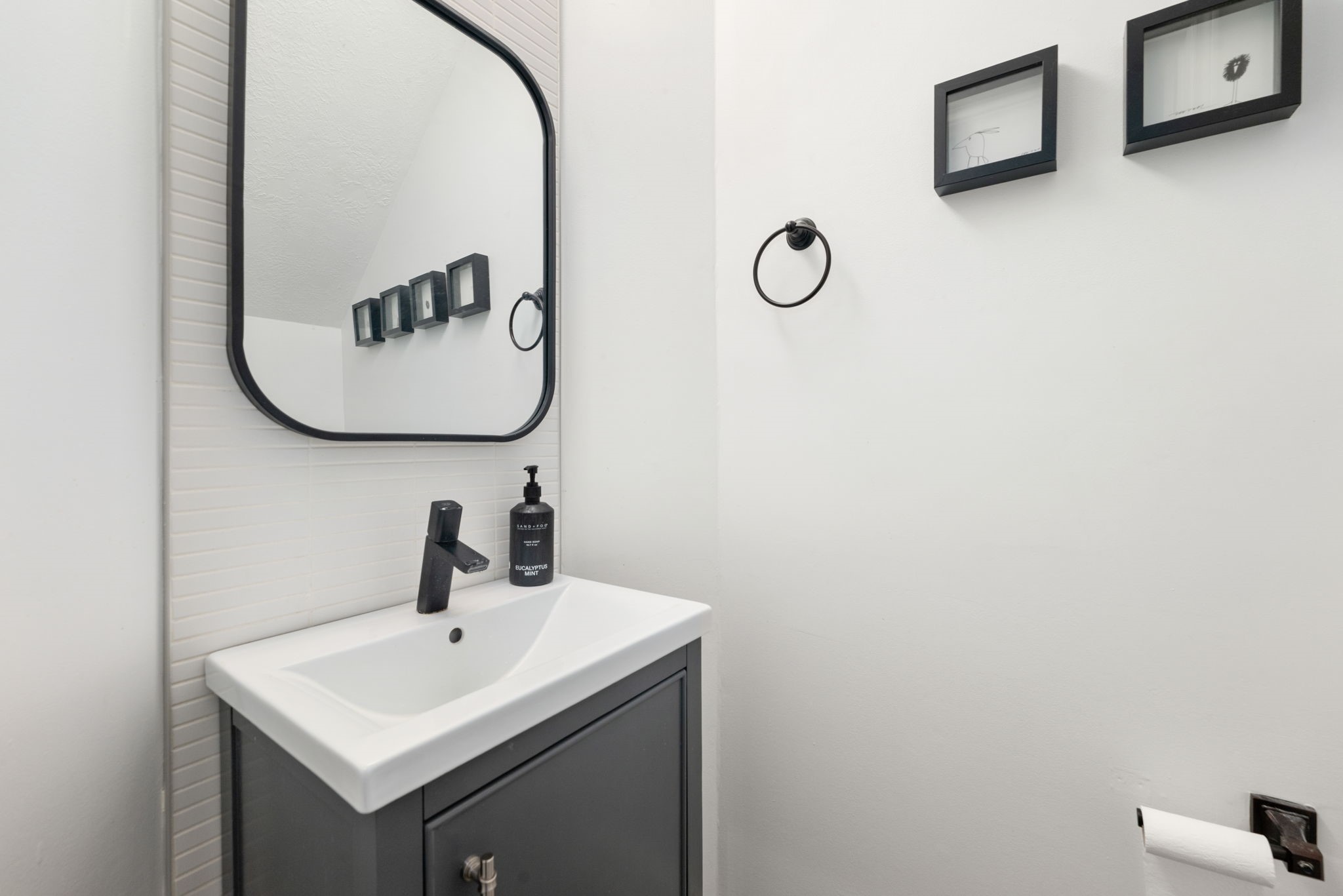 Modern half bathroom.