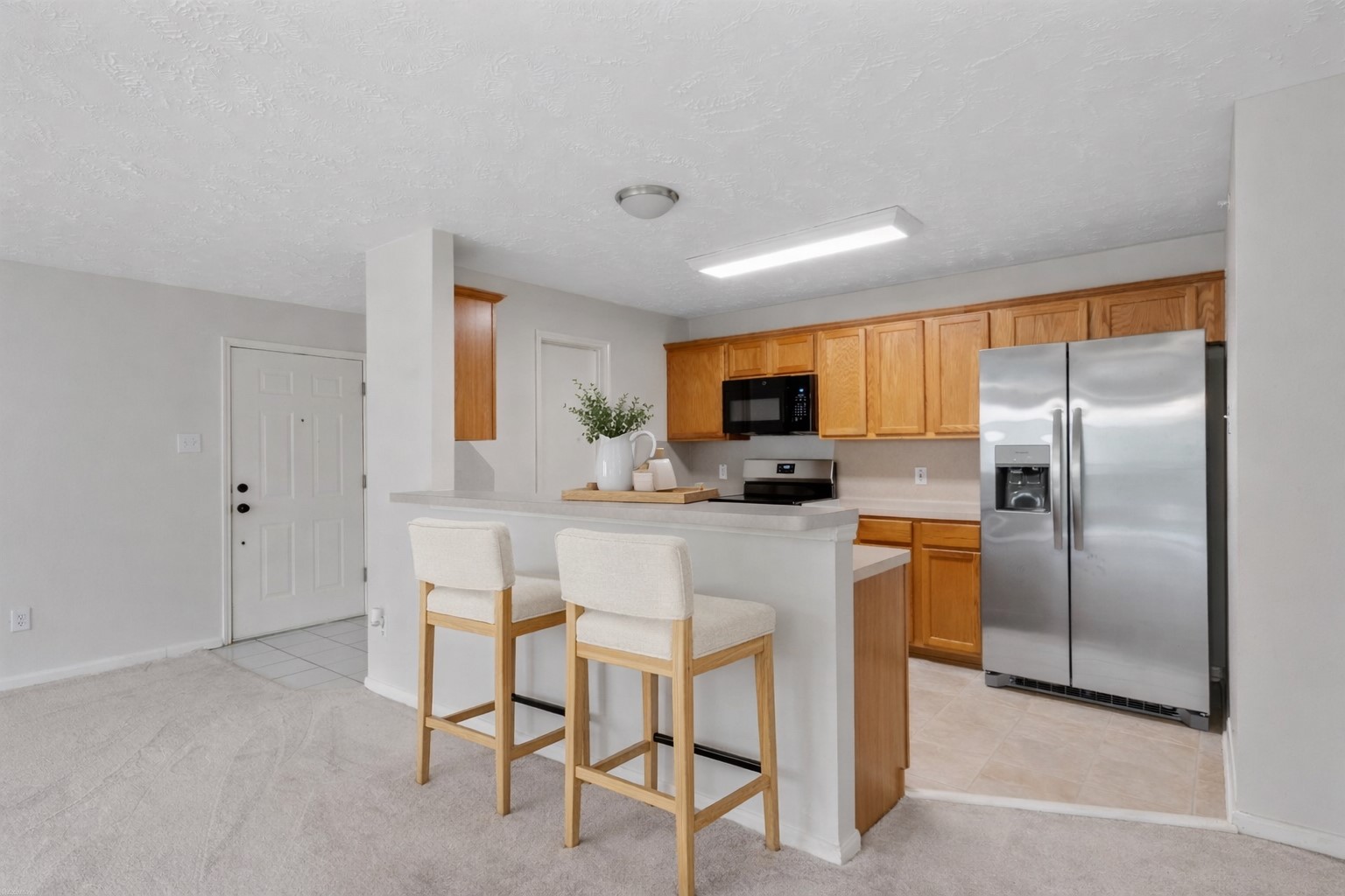 Kitchen with a breakfast bar Kitchen with a breakfast bar