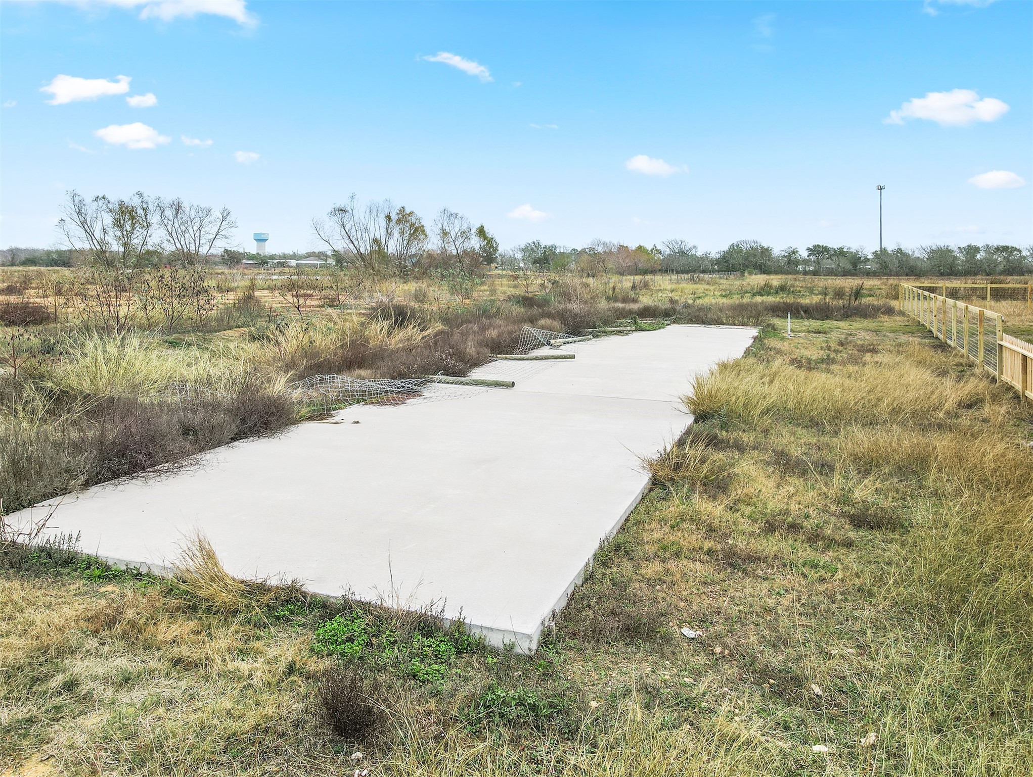 909 26th Street, Dickinson, TX 77539 909 26th Street, Dickinson, TX 77539