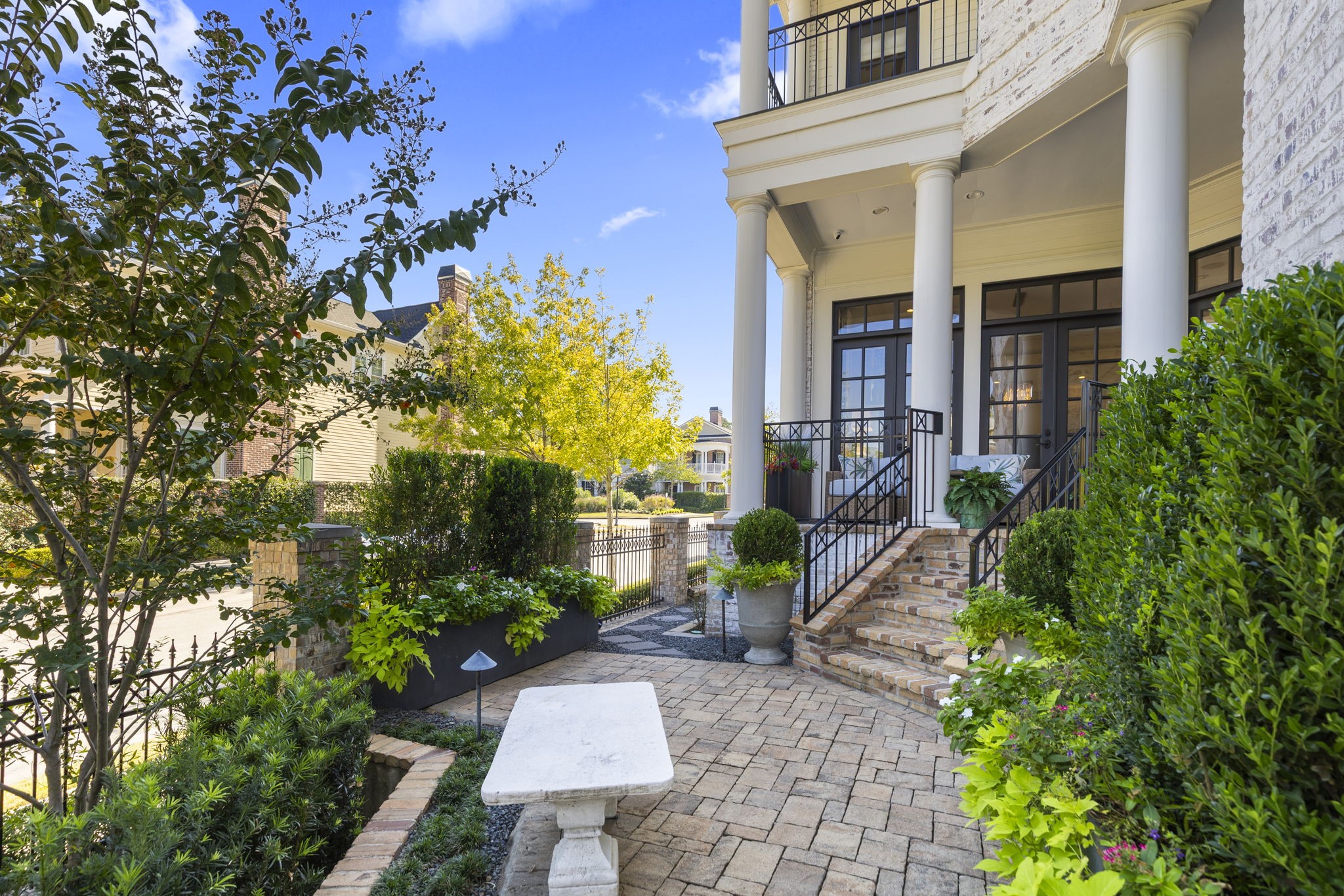 70 North Bay Boulevard, The Woodlands, TX 77380 70 North Bay Boulevard, The Woodlands, TX 77380