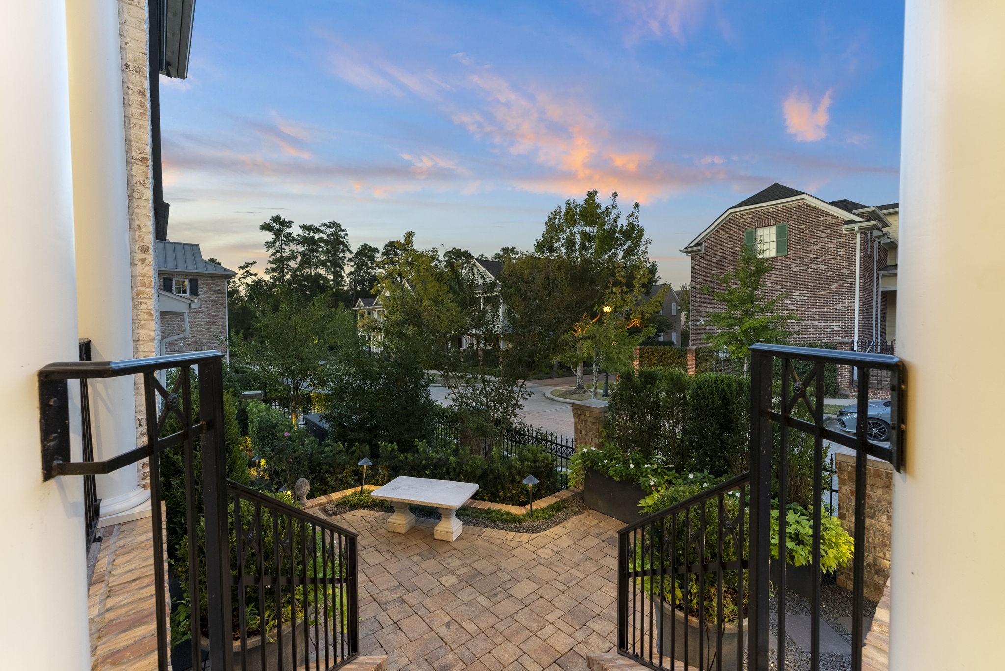 70 North Bay Boulevard, The Woodlands, TX 77380 70 North Bay Boulevard, The Woodlands, TX 77380