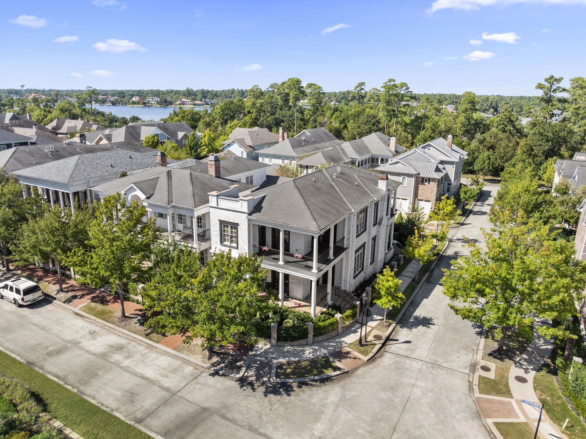 70 North Bay Boulevard, The Woodlands, TX 77380