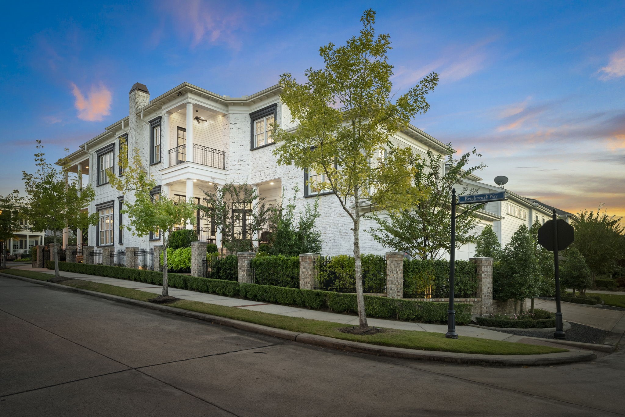 70 North Bay Boulevard, The Woodlands, TX 77380 70 North Bay Boulevard, The Woodlands, TX 77380