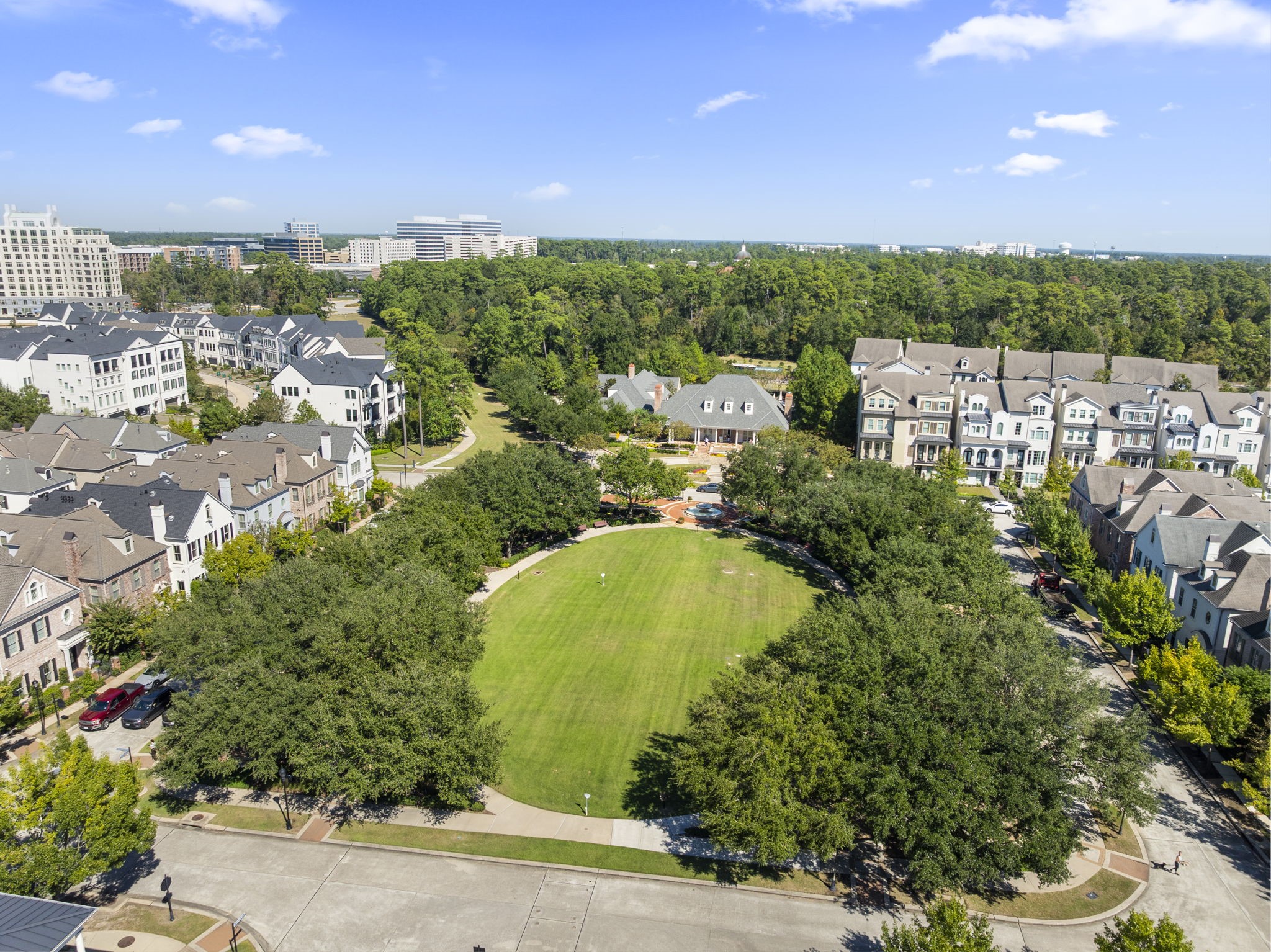 70 North Bay Boulevard, The Woodlands, TX 77380