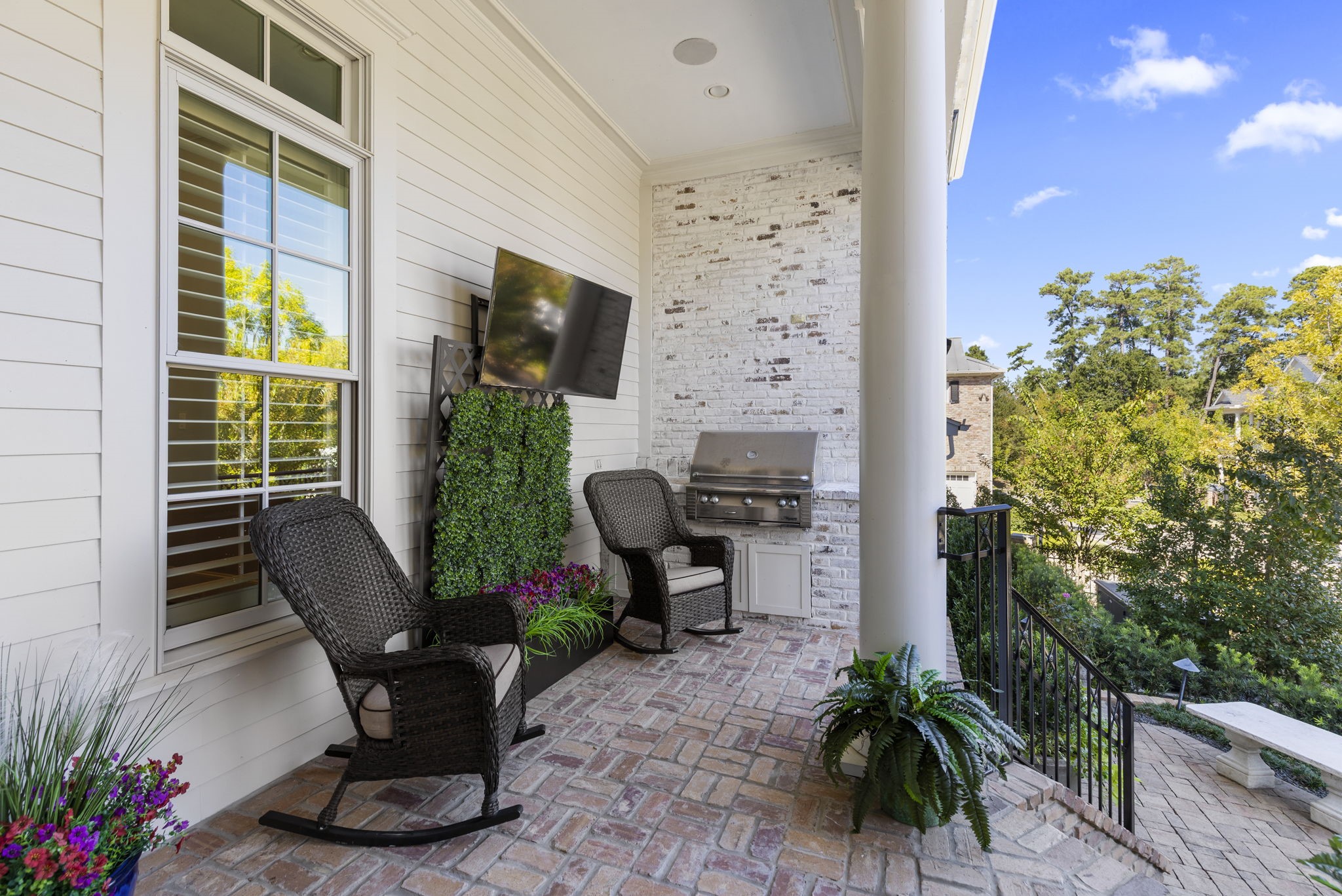 70 North Bay Boulevard, The Woodlands, TX 77380