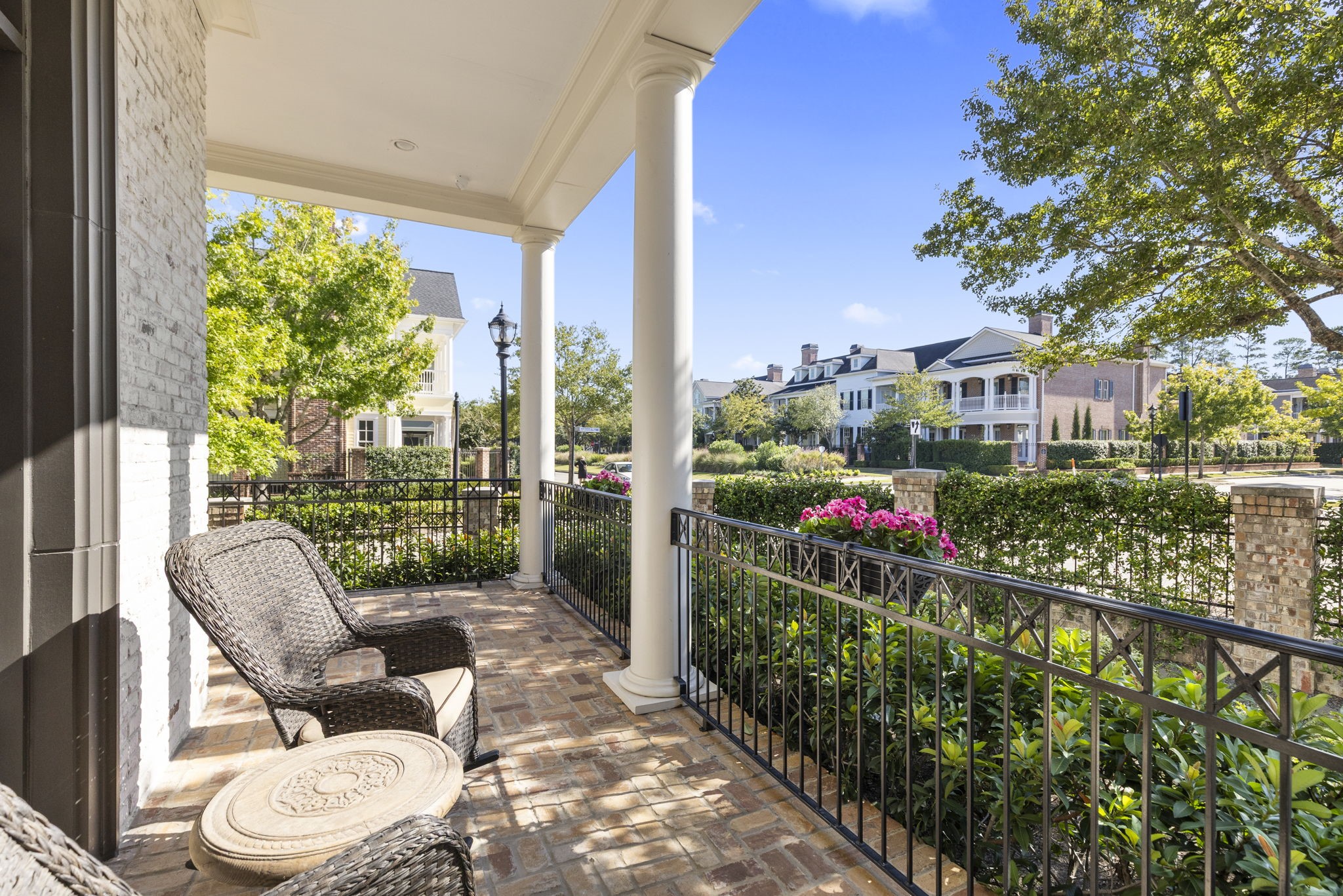70 North Bay Boulevard, The Woodlands, TX 77380 70 North Bay Boulevard, The Woodlands, TX 77380