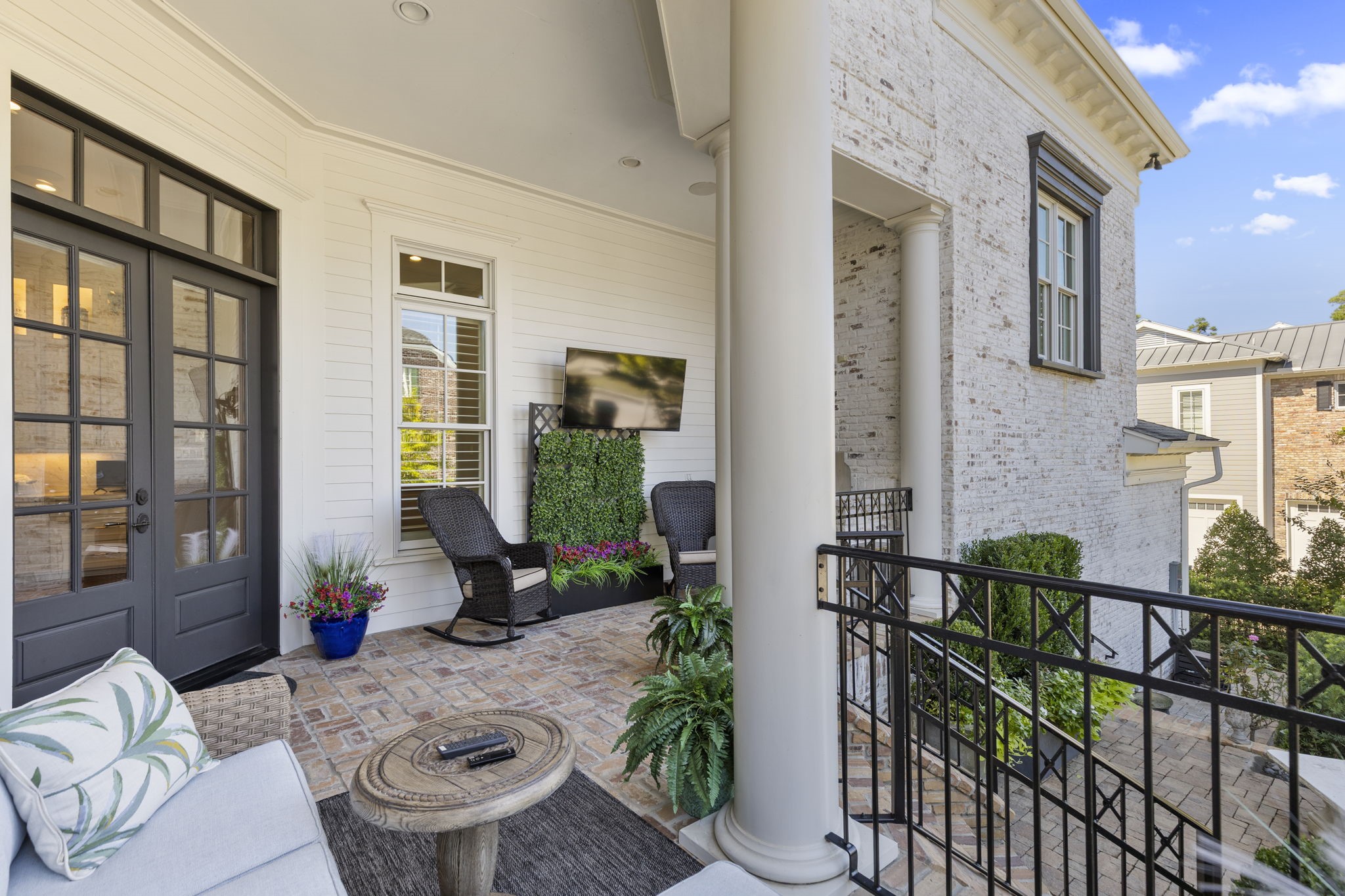70 North Bay Boulevard, The Woodlands, TX 77380 70 North Bay Boulevard, The Woodlands, TX 77380