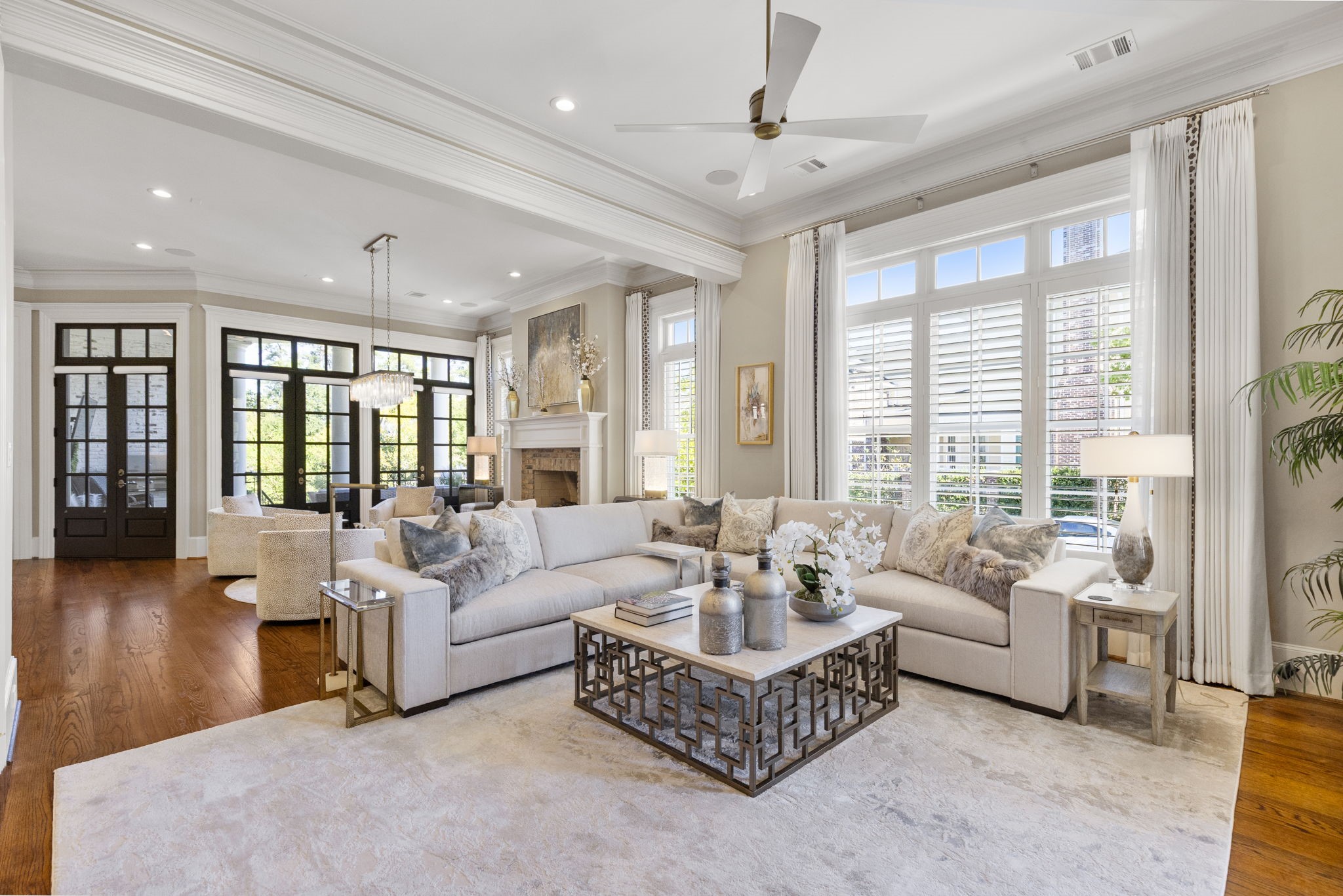 70 North Bay Boulevard, The Woodlands, TX 77380
