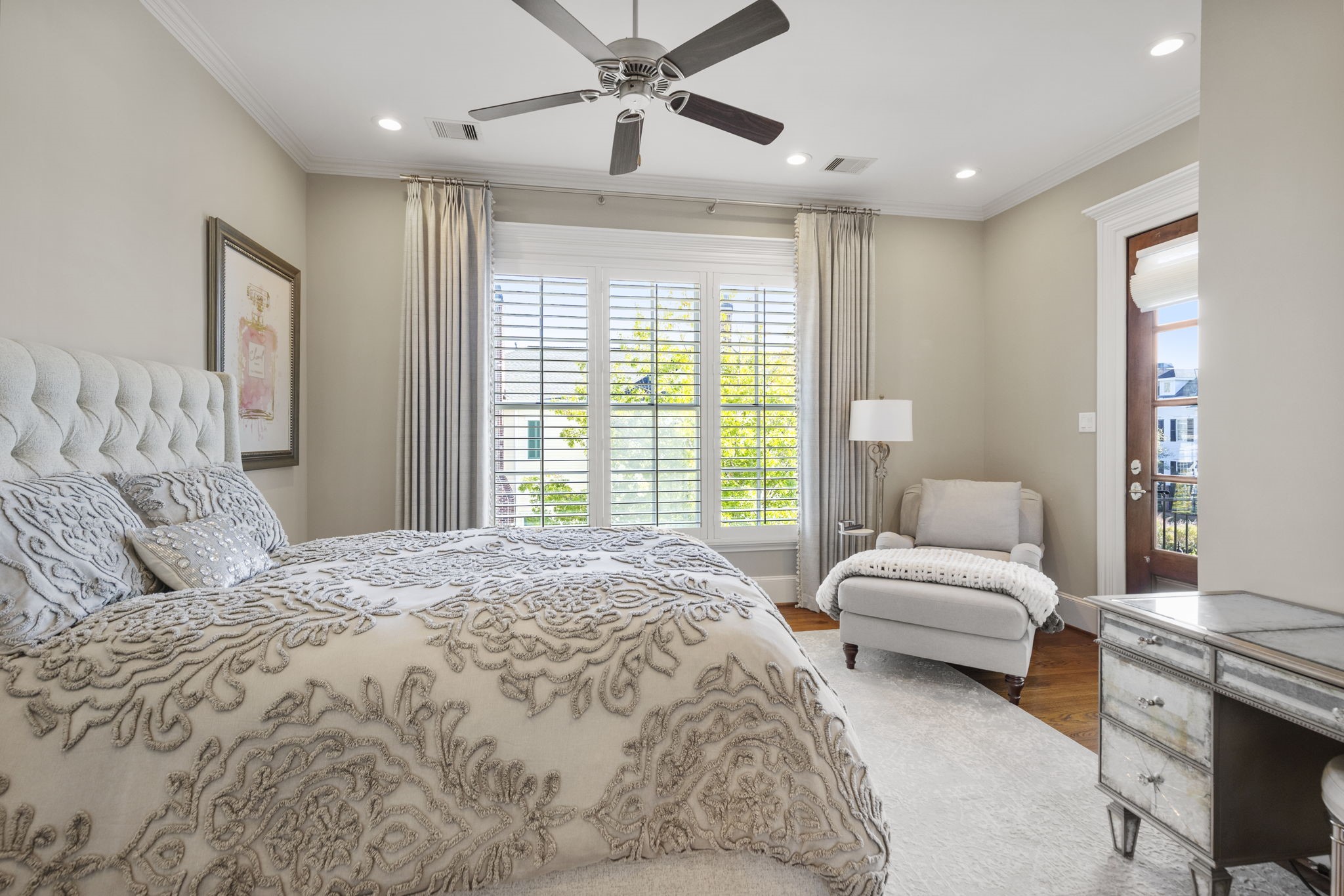 70 North Bay Boulevard, The Woodlands, TX 77380