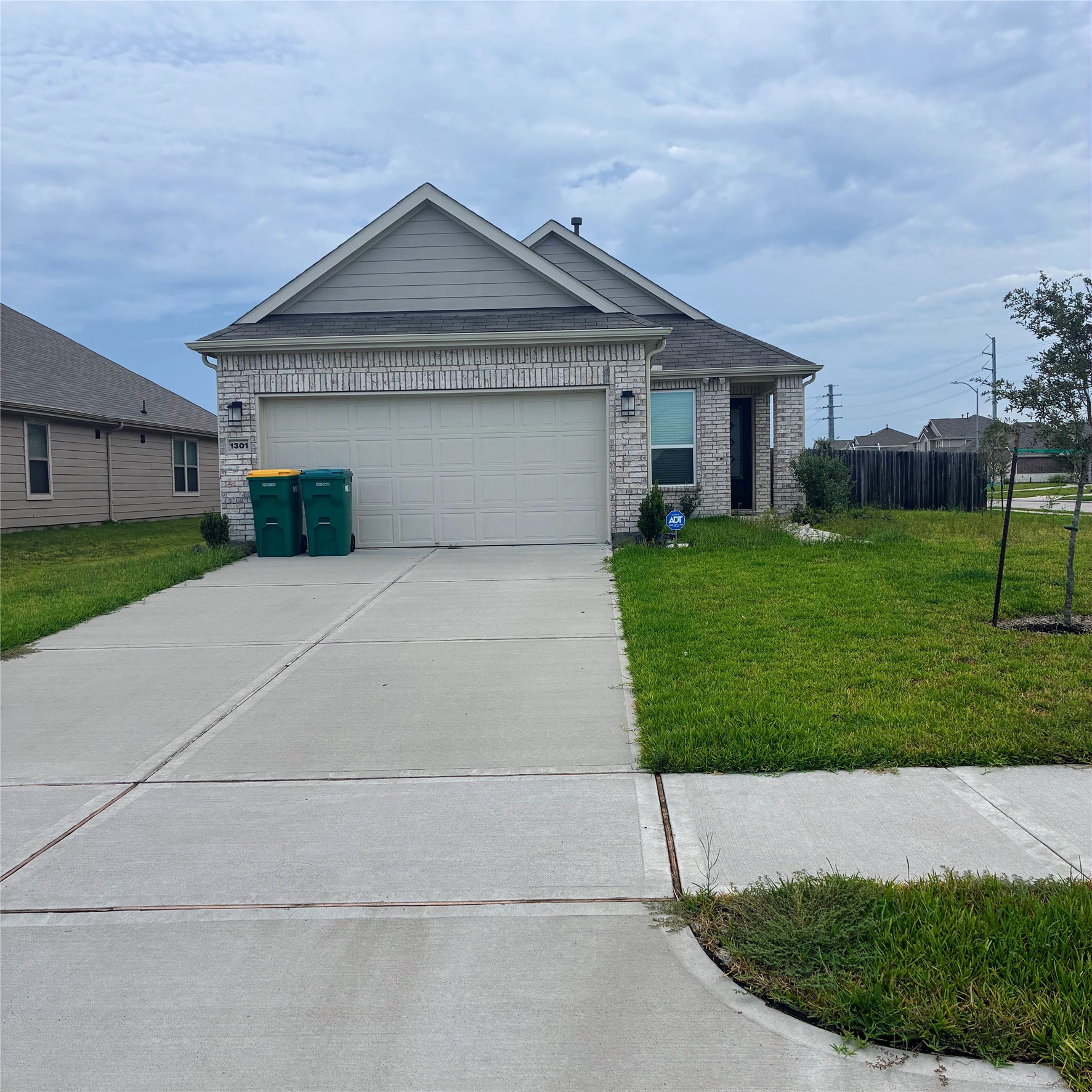 1301 Green Jay Lane, La Marque, TX 77568 1301 Green Jay Lane, La Marque, TX 77568