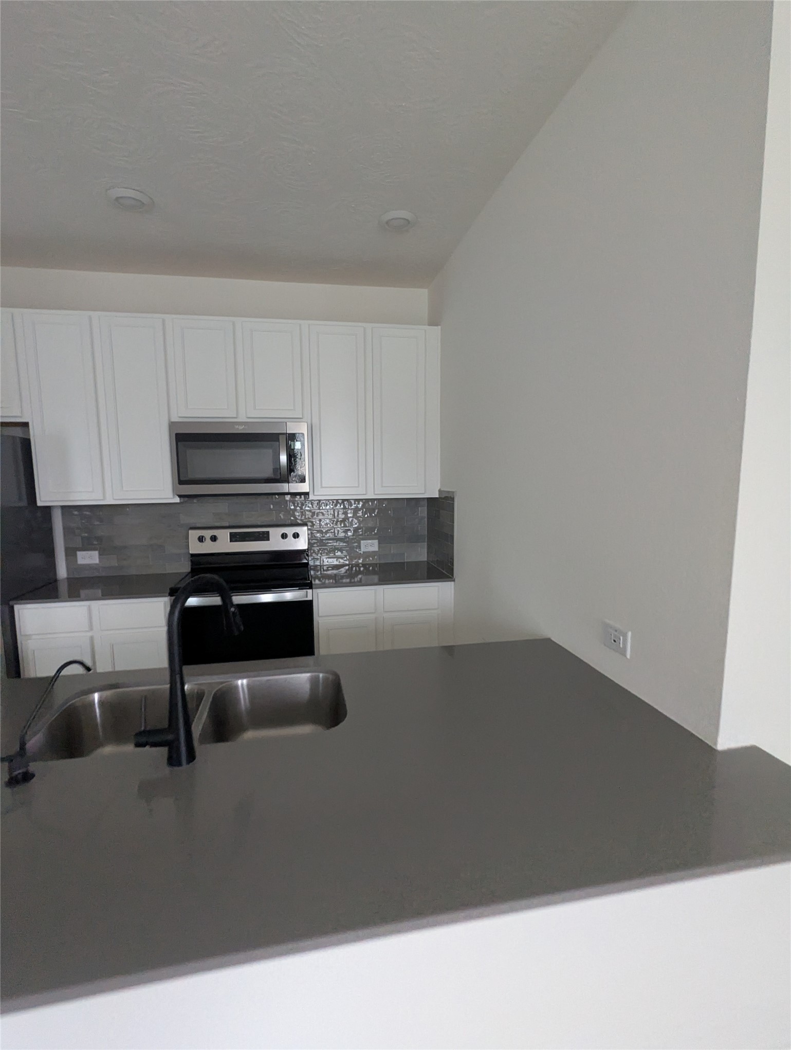 1301 Green Jay Lane, La Marque, TX 77568