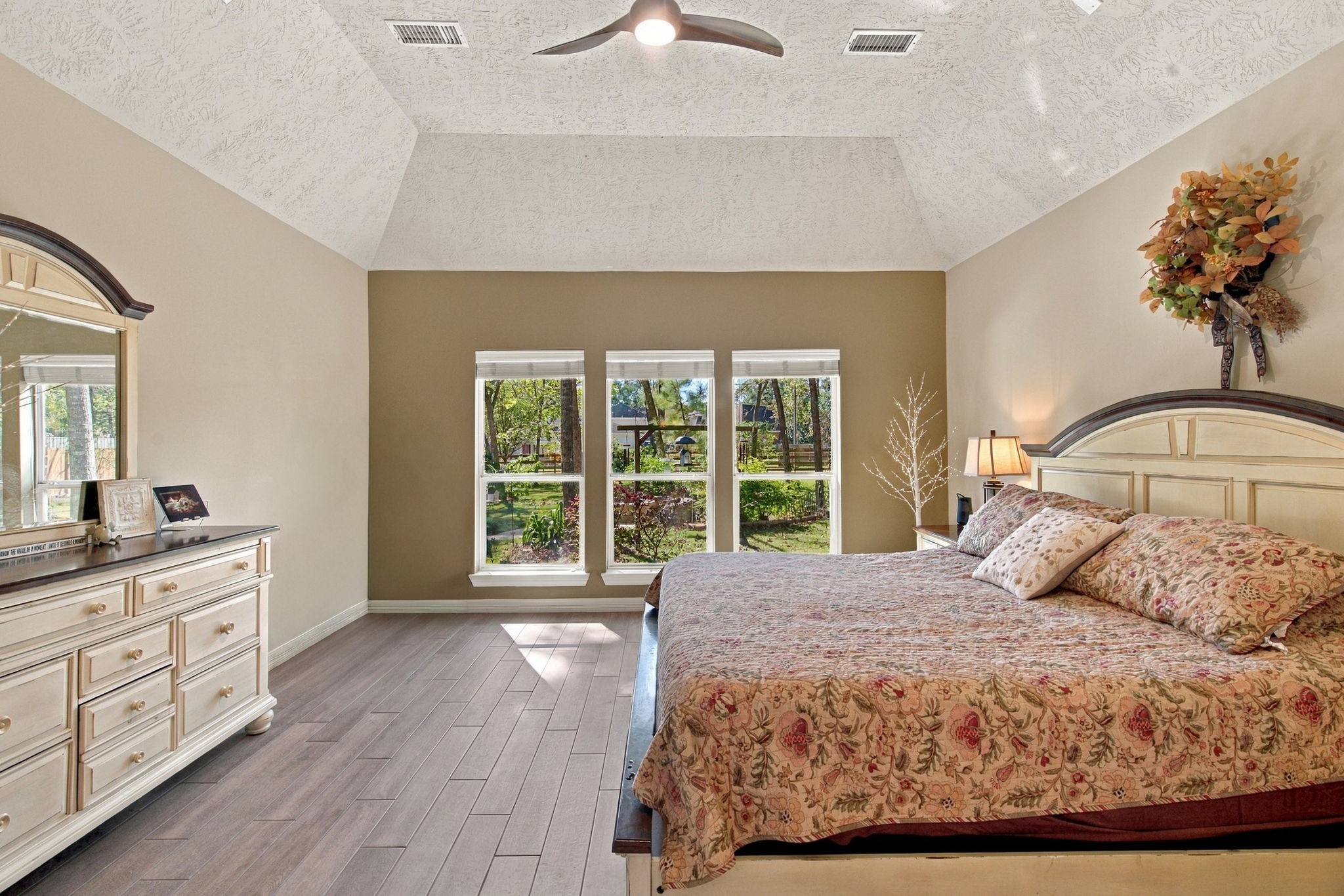 12411 Stallion Court, Magnolia, TX 77354