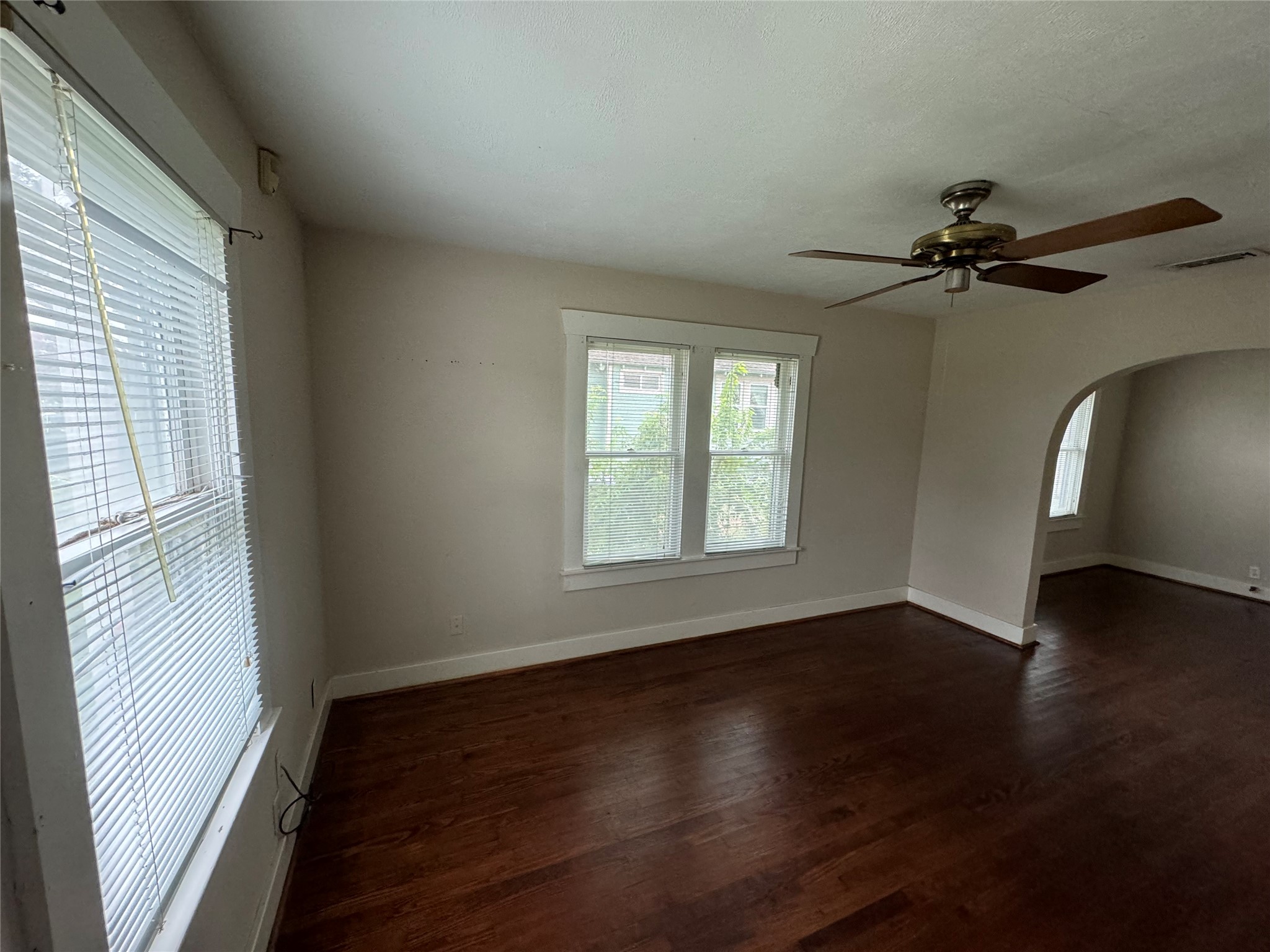 901 W 13th, Houston, TX 77008