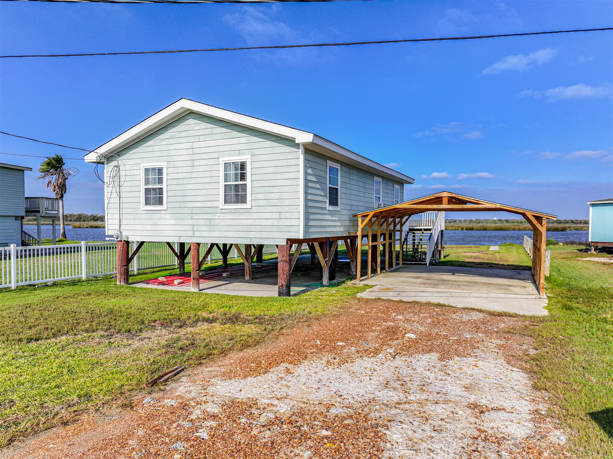 4622 Bayou Lane, Hitchcock, TX 77563