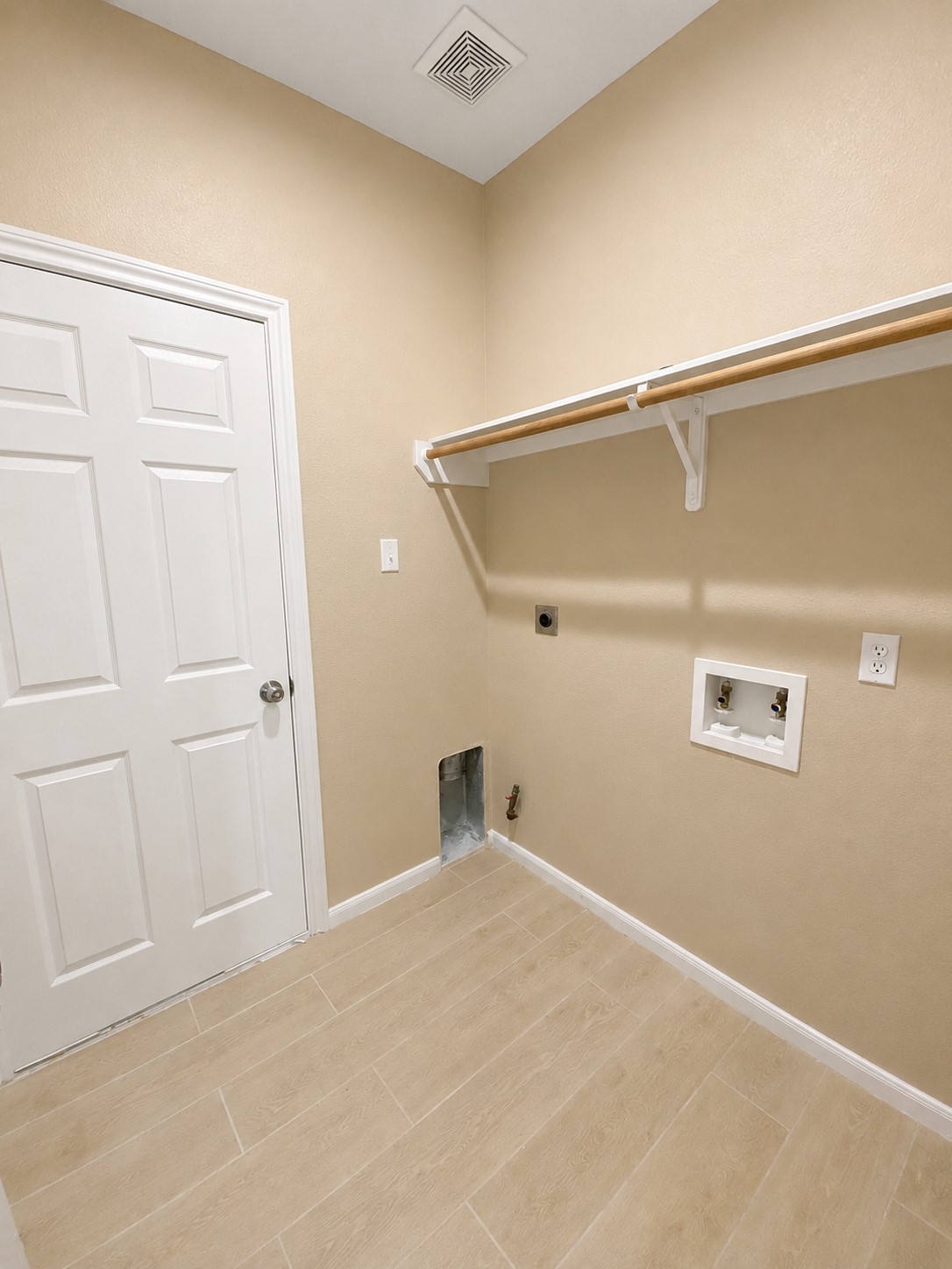 215 Doncaster Street, Conroe, TX 77303