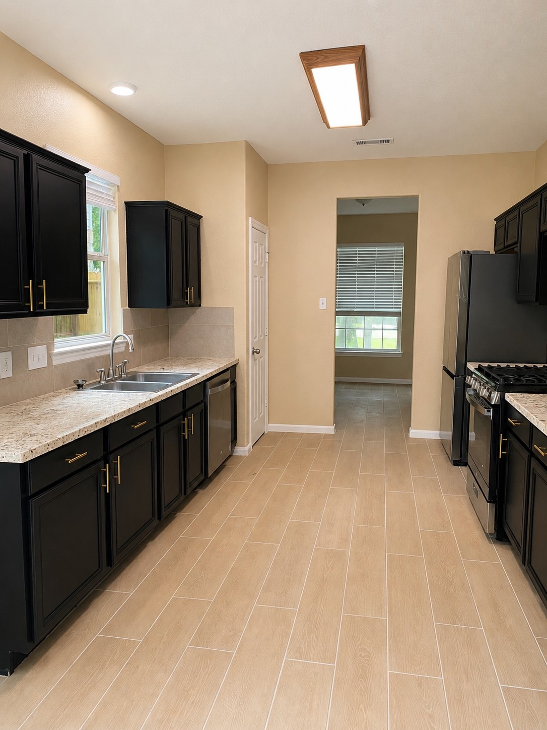 215 Doncaster Street, Conroe, TX 77303
