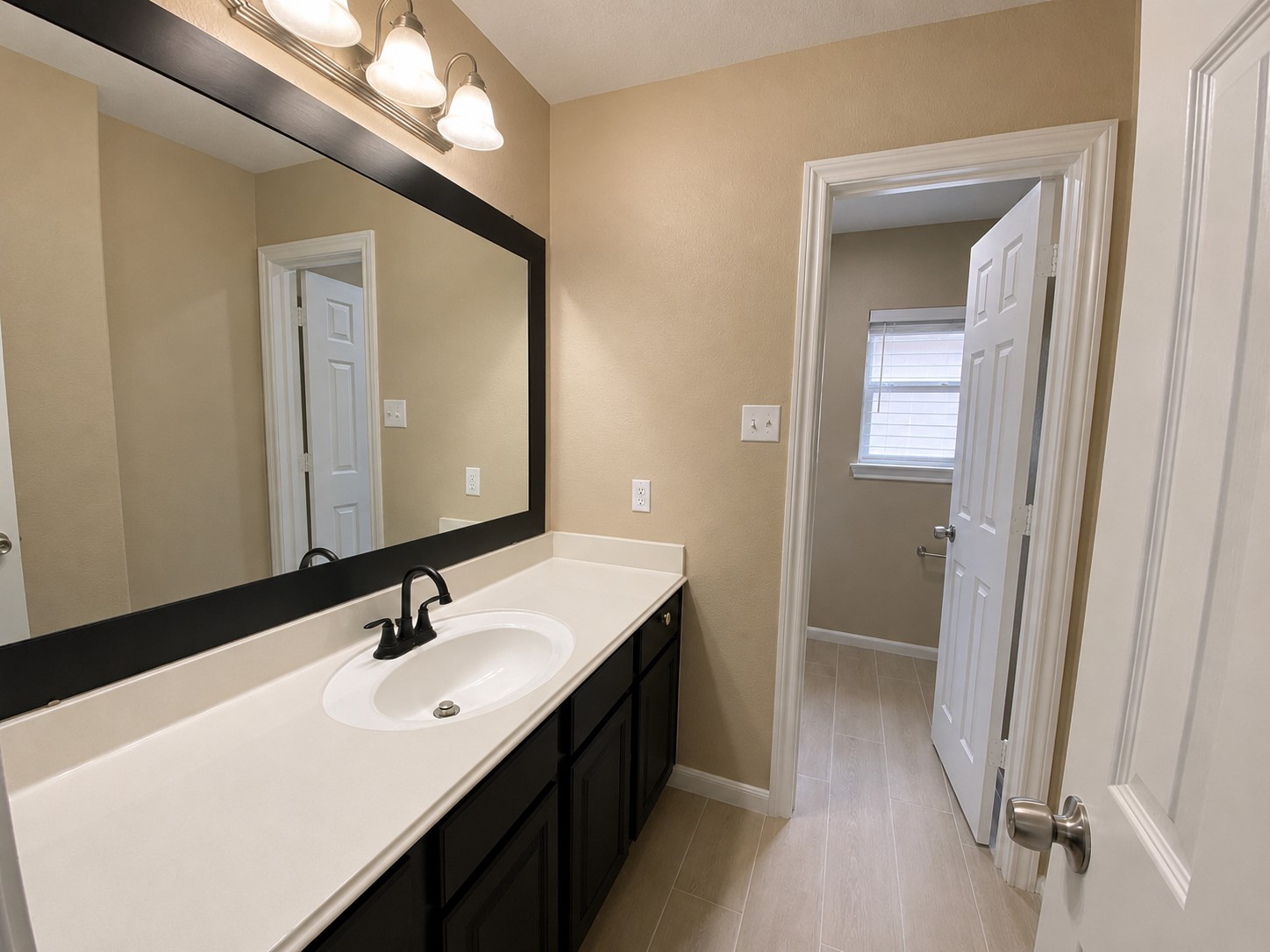 215 Doncaster Street, Conroe, TX 77303