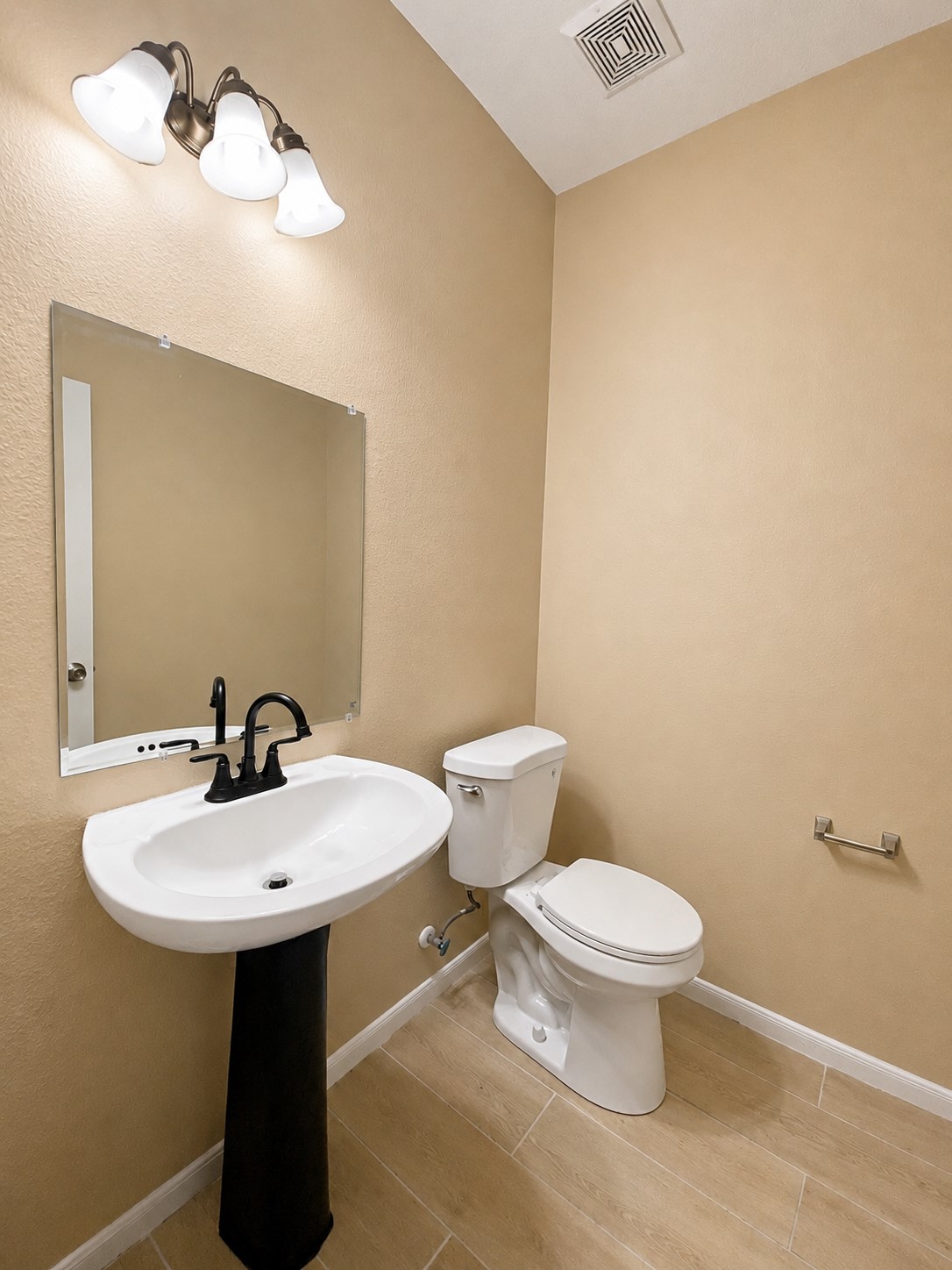 215 Doncaster Street, Conroe, TX 77303