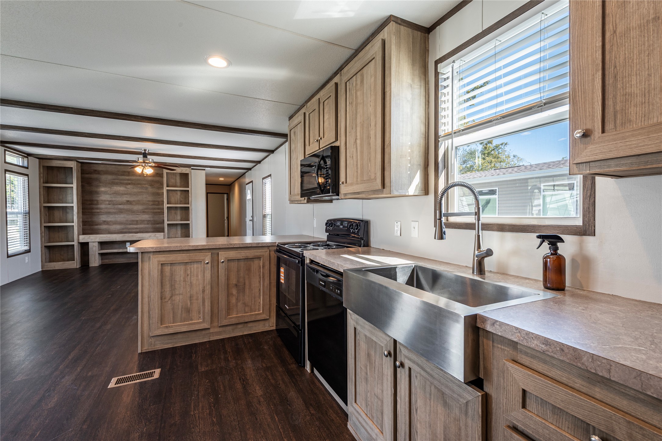 8700 Patricia Lane, #29, Hitchcock, TX 77563