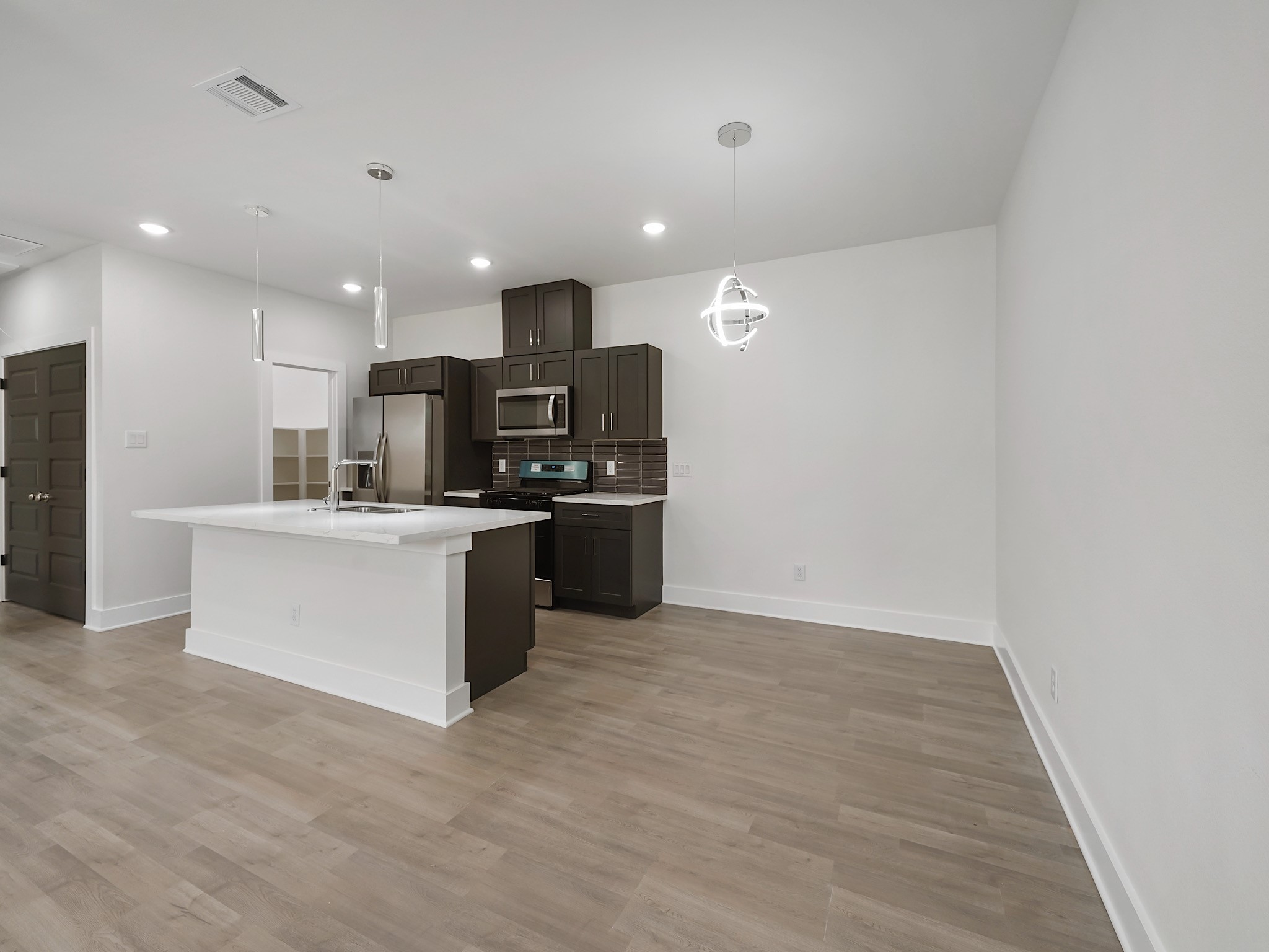 Kitchen/Dining area