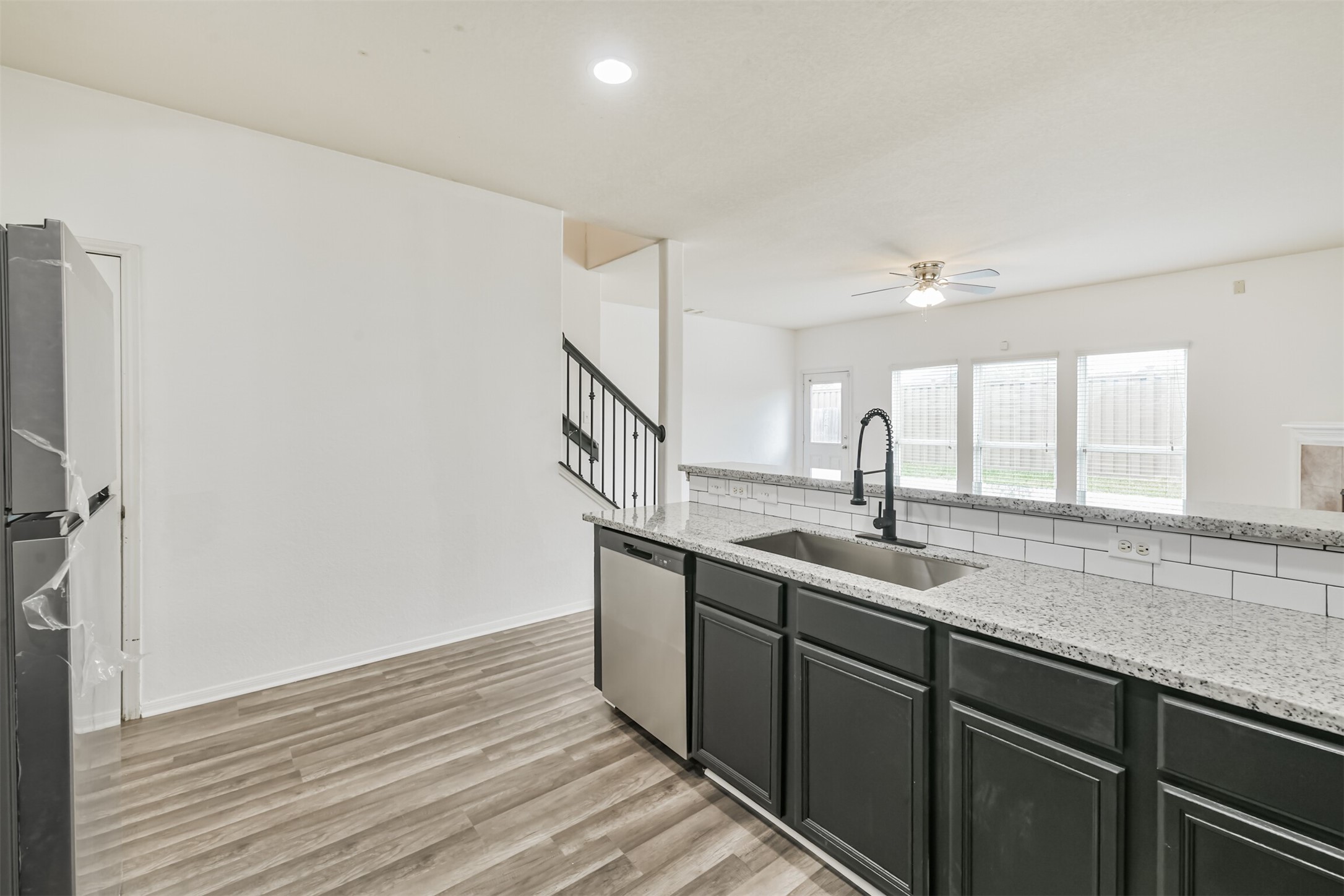 1230 Newsome Glenn Drive, Houston, TX 77090