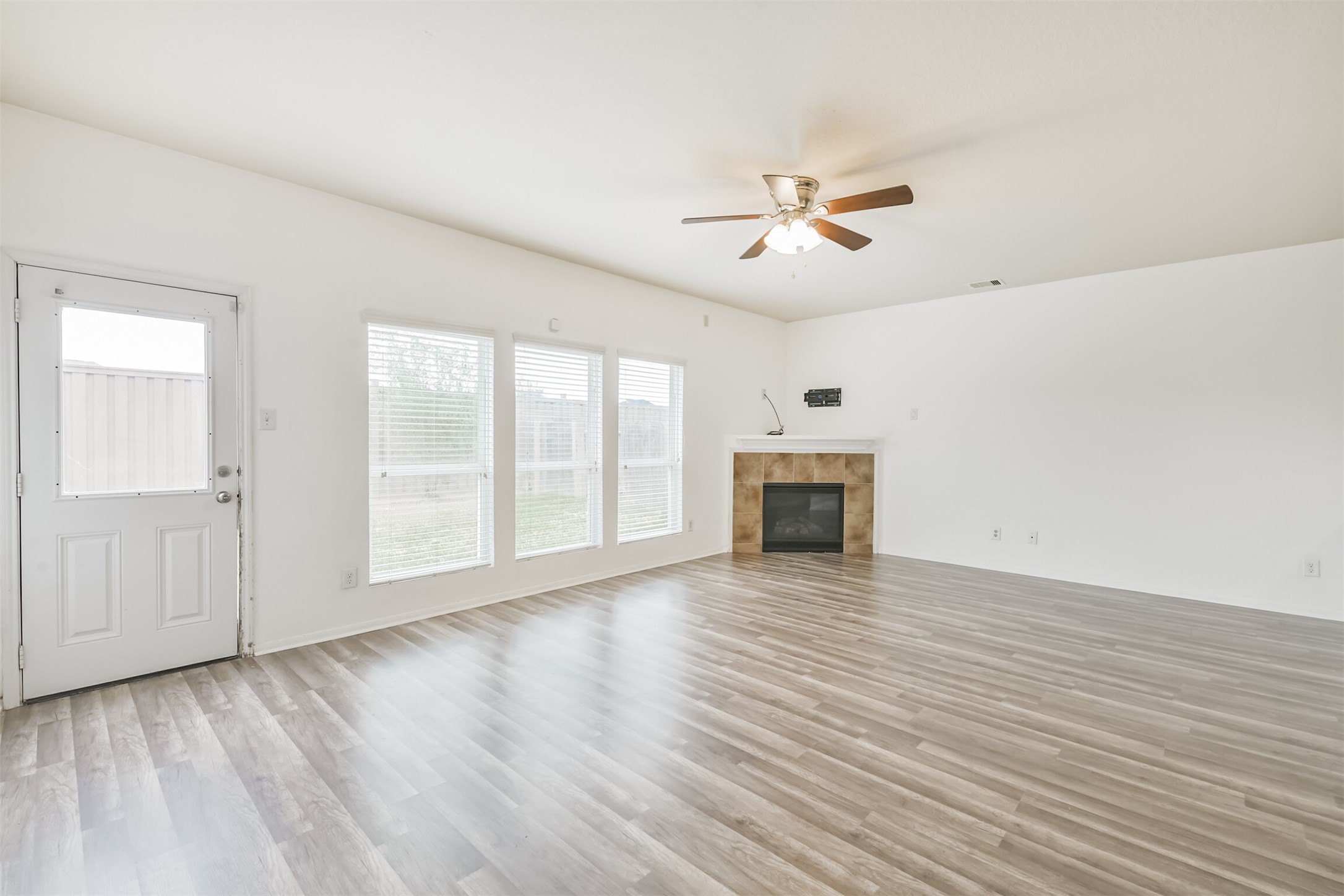 1230 Newsome Glenn Drive, Houston, TX 77090
