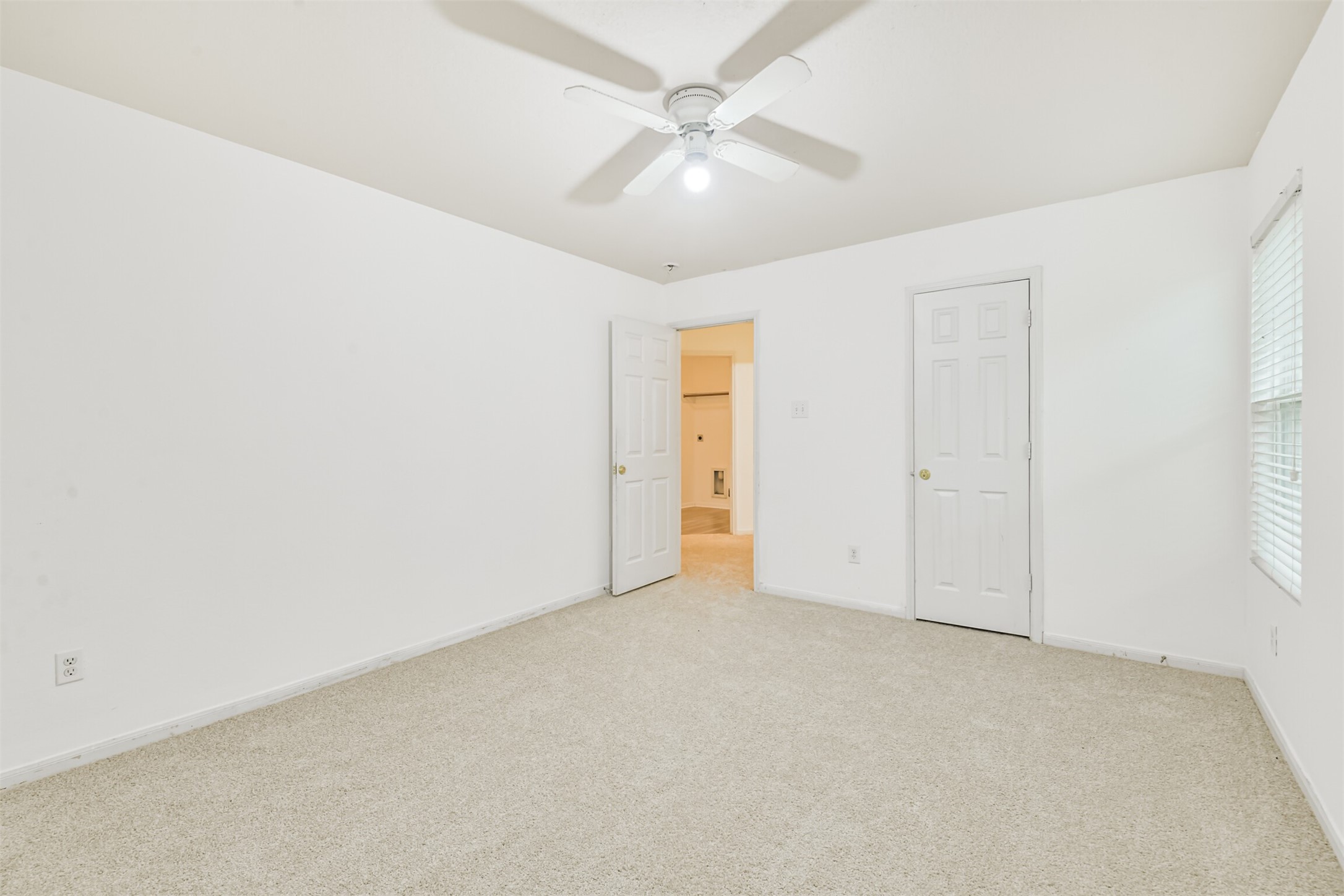 1230 Newsome Glenn Drive, Houston, TX 77090
