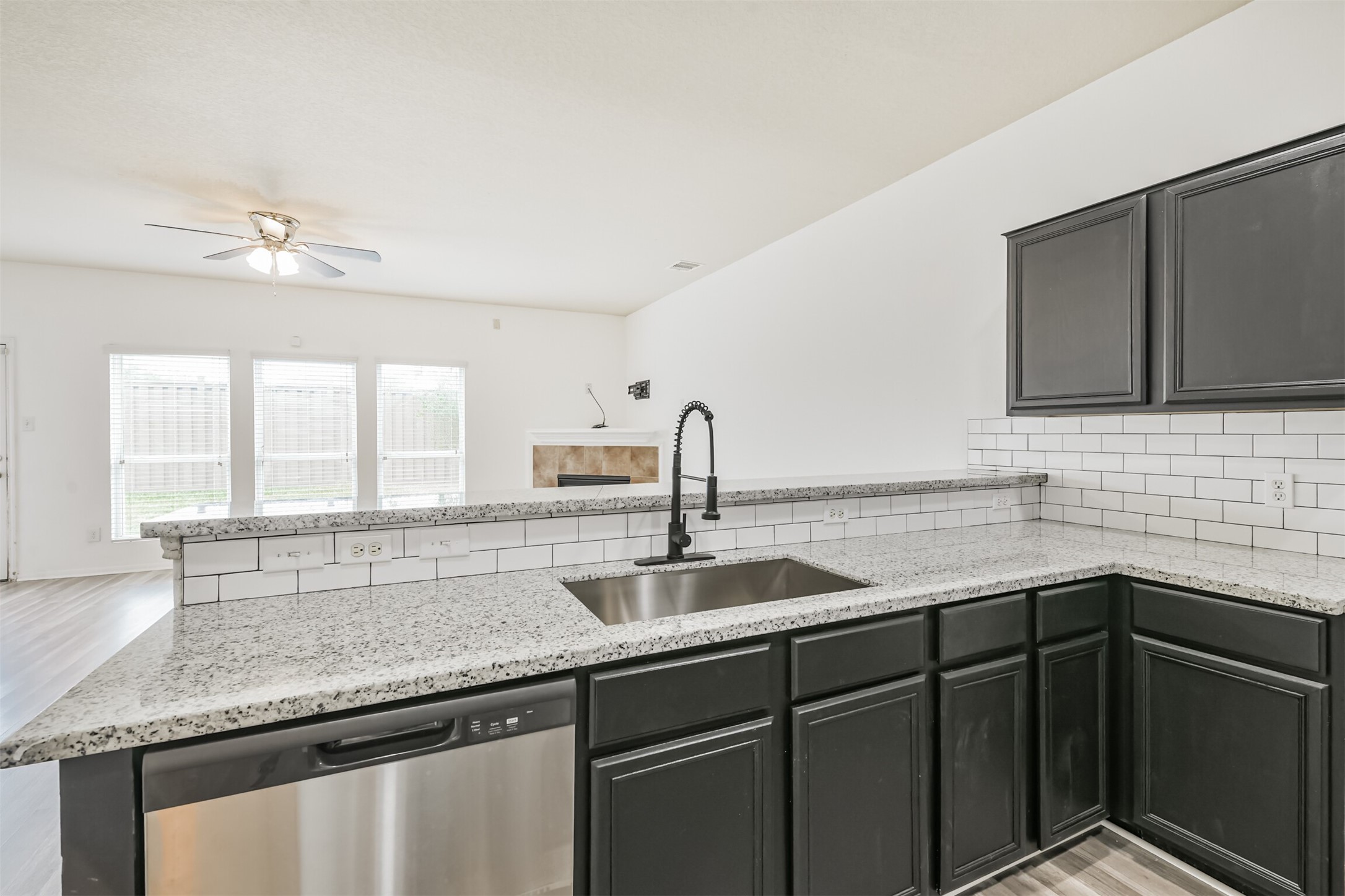 1230 Newsome Glenn Drive, Houston, TX 77090