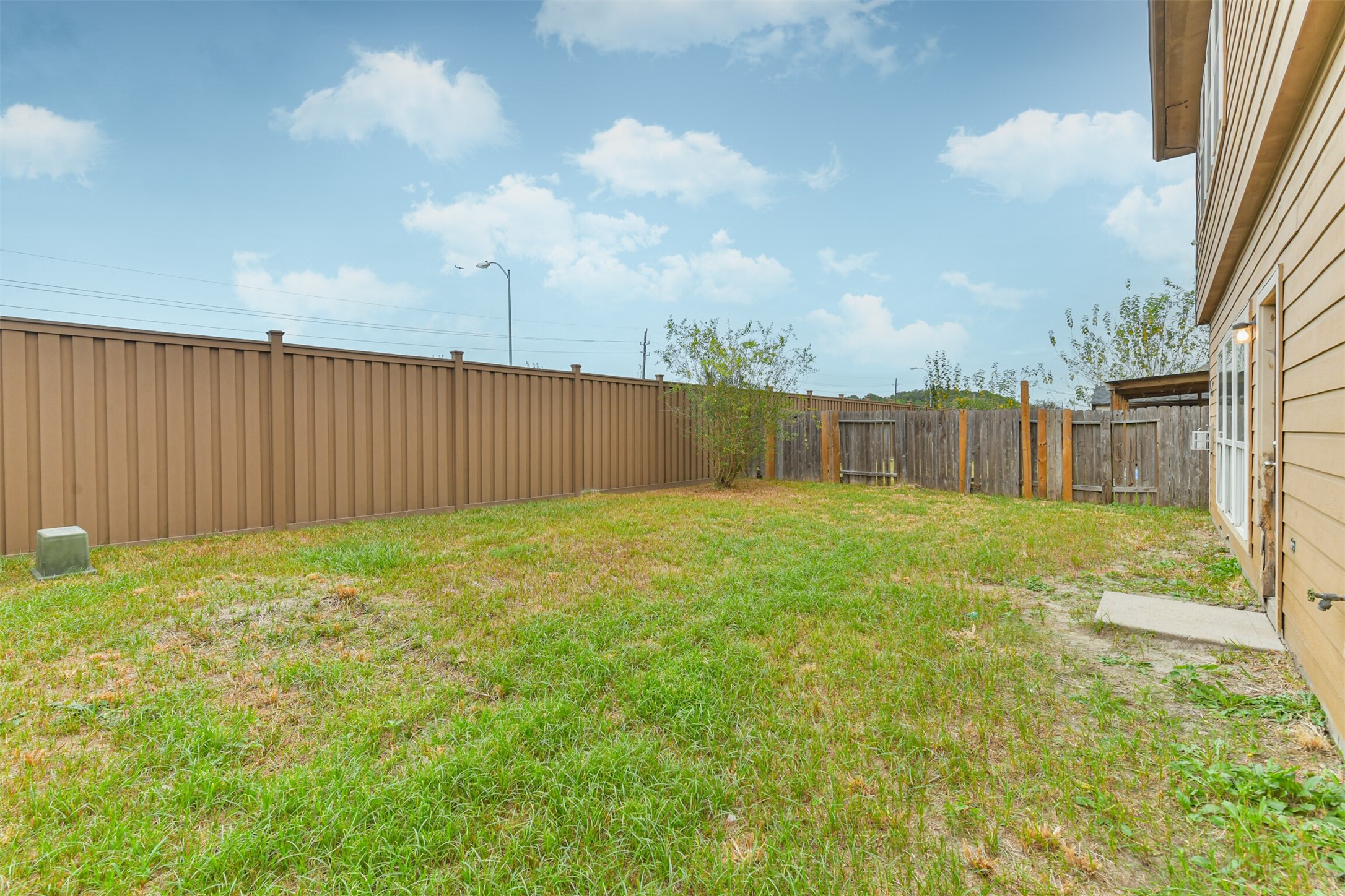 1230 Newsome Glenn Drive, Houston, TX 77090