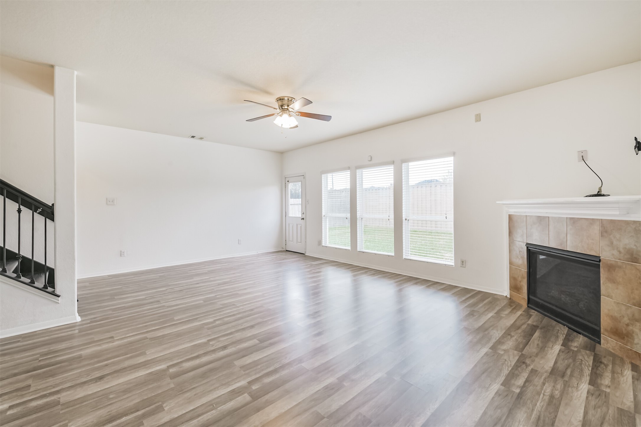 1230 Newsome Glenn Drive, Houston, TX 77090