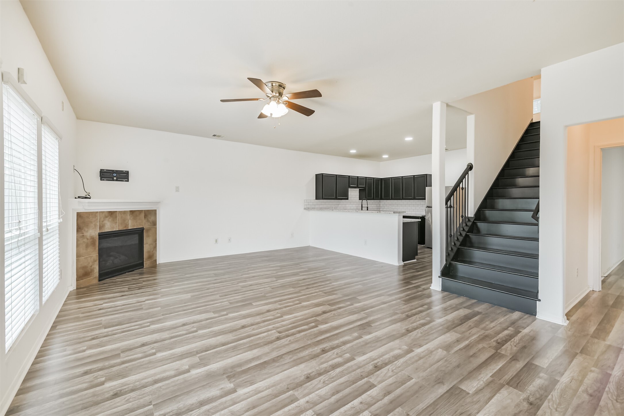 1230 Newsome Glenn Drive, Houston, TX 77090