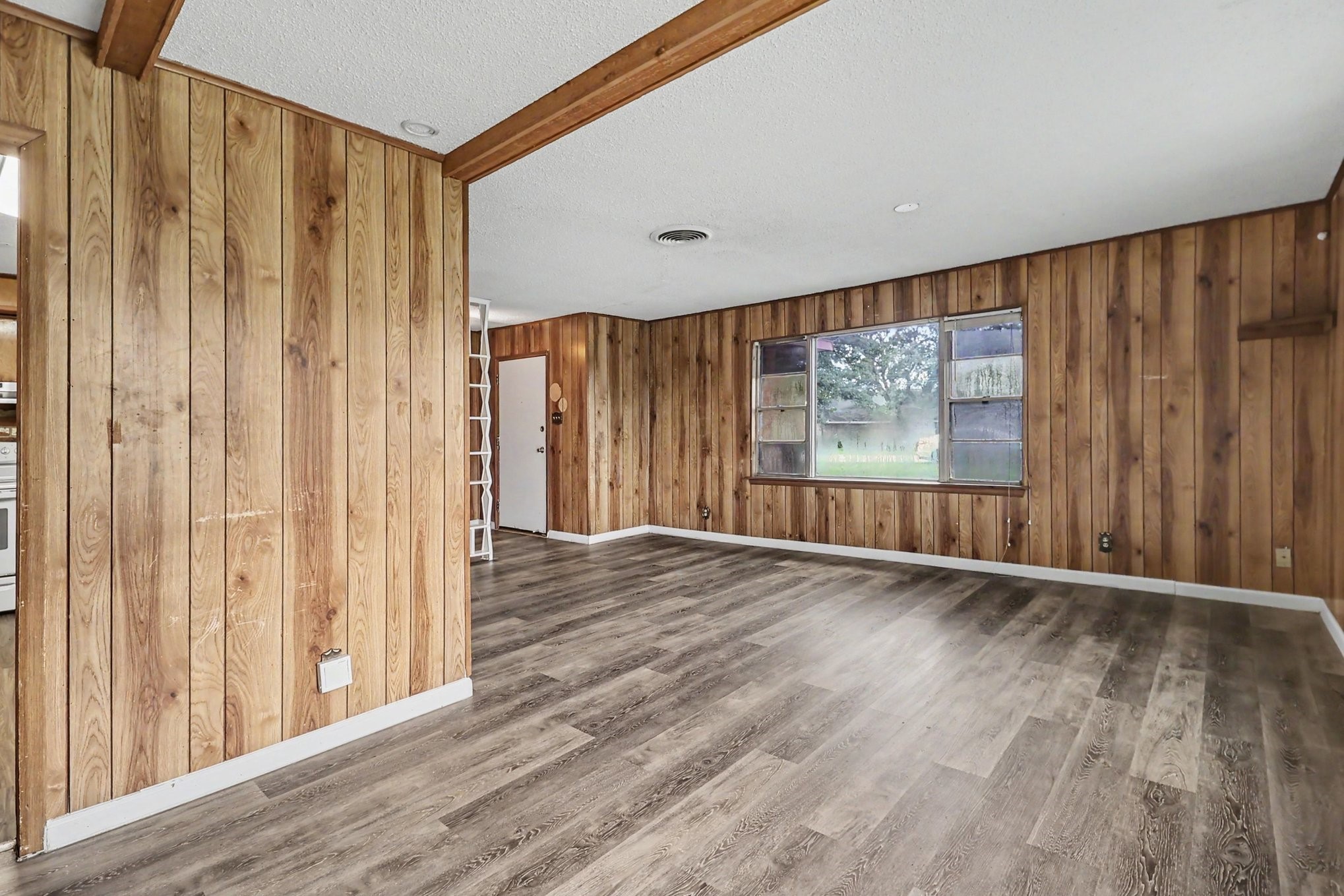 901 Westmont Drive, Houston, TX 77015