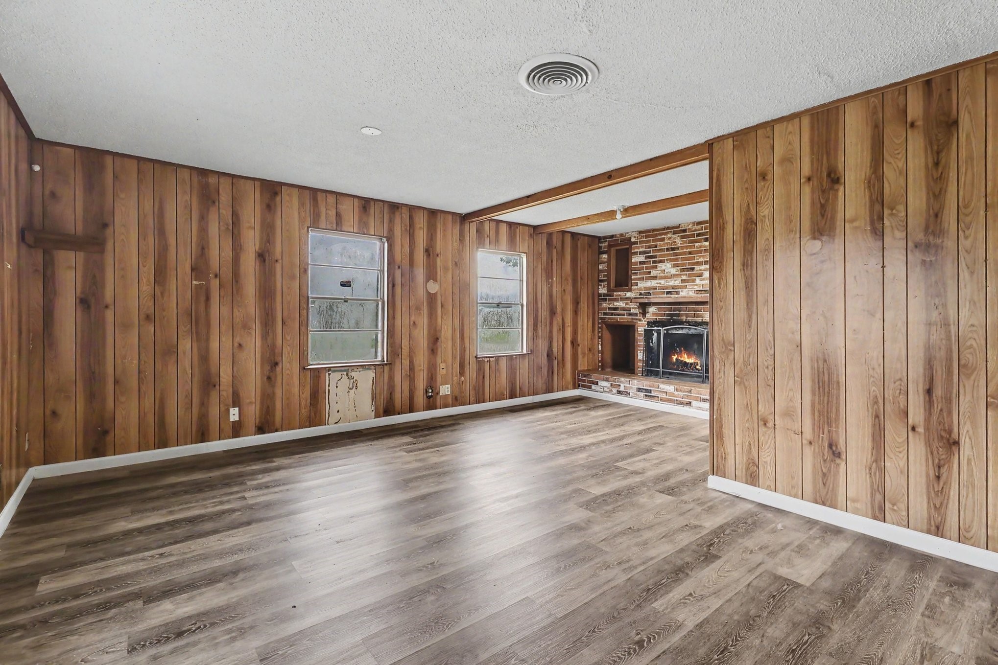 901 Westmont Drive, Houston, TX 77015