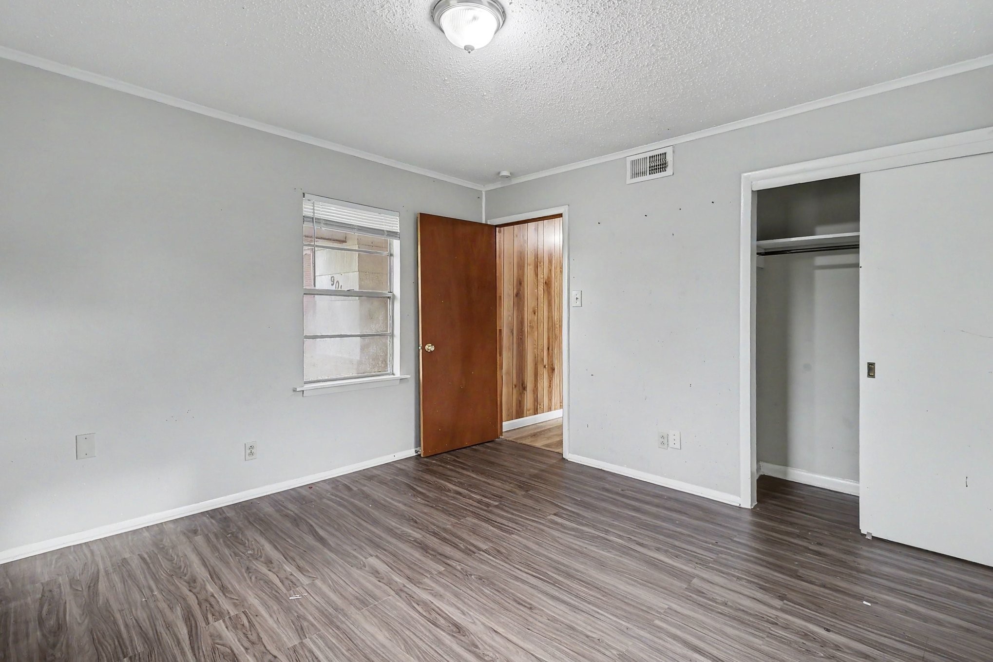 901 Westmont Drive, Houston, TX 77015