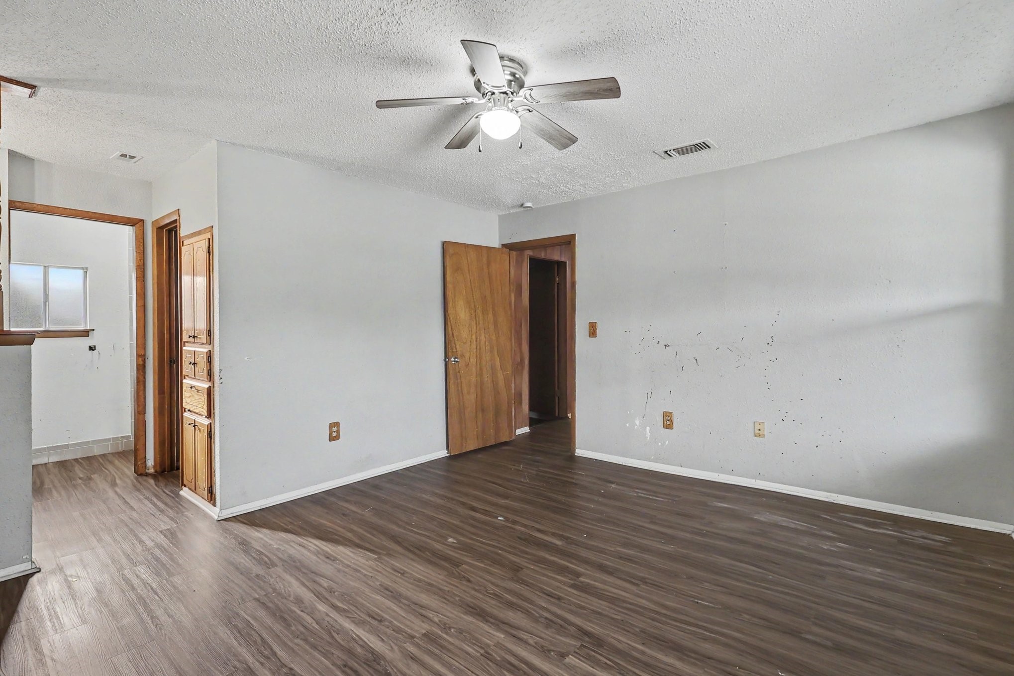 901 Westmont Drive, Houston, TX 77015