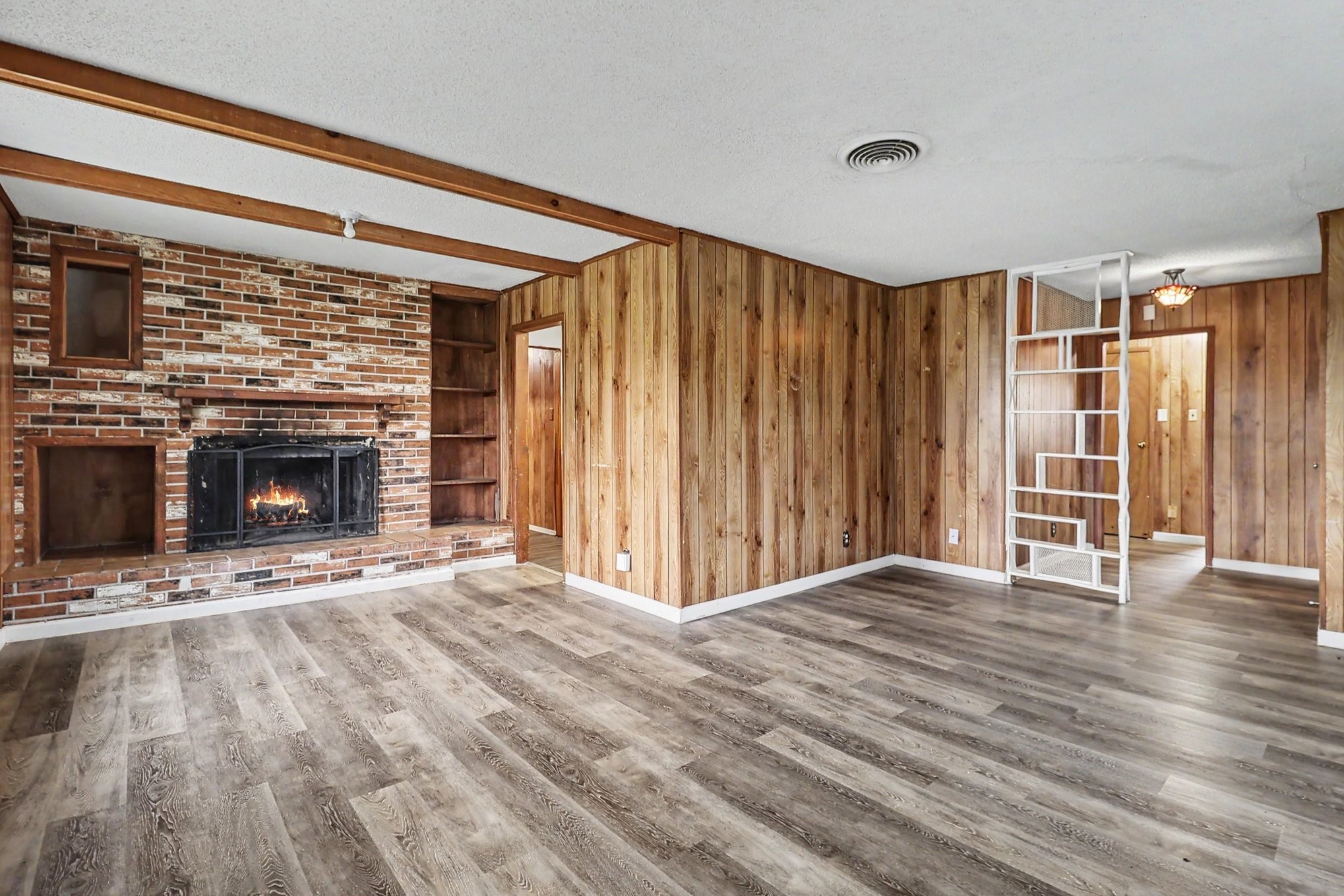 901 Westmont Drive, Houston, TX 77015
