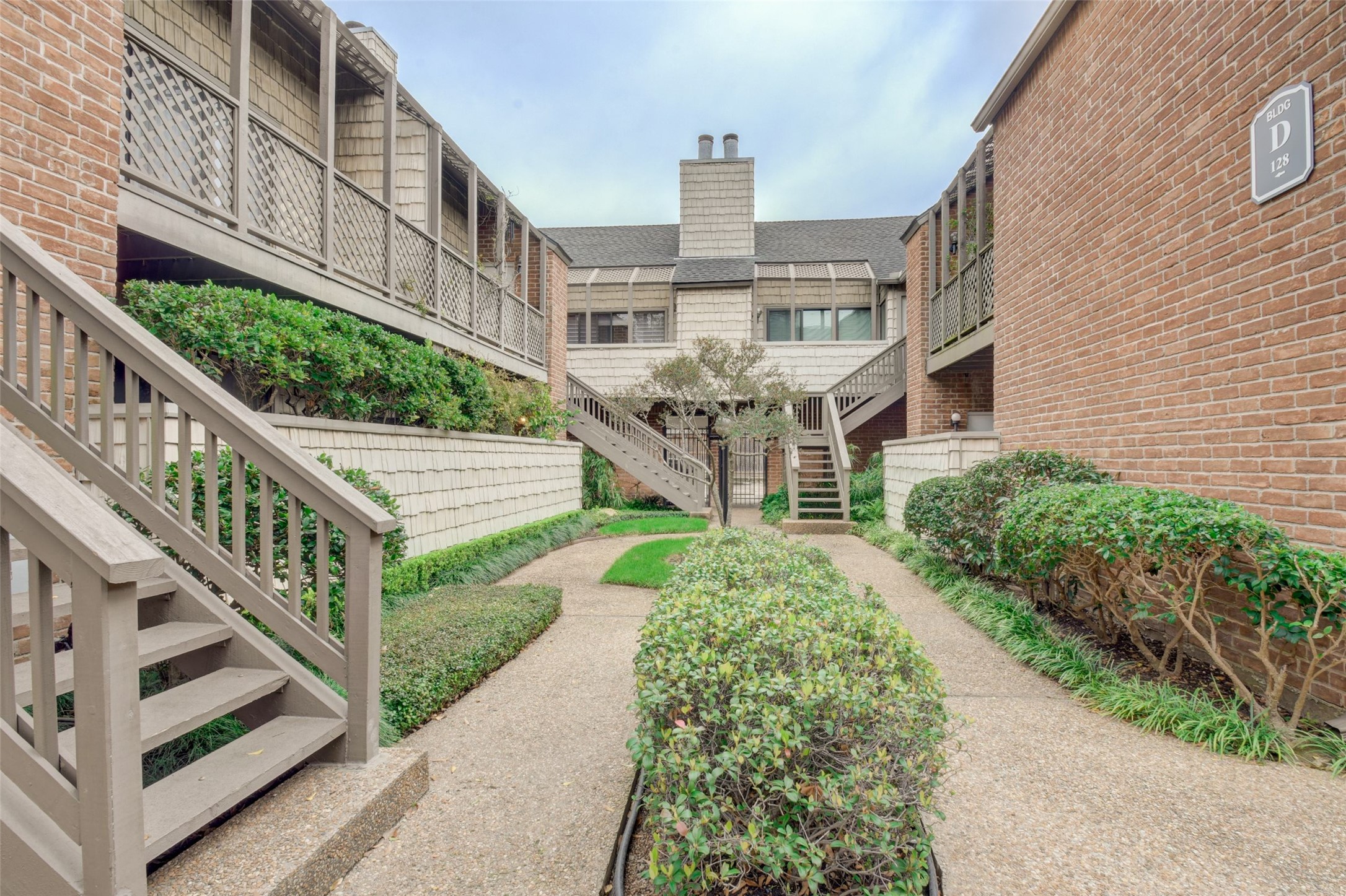 2829 Timmons Lane, #138, Houston, TX 77027