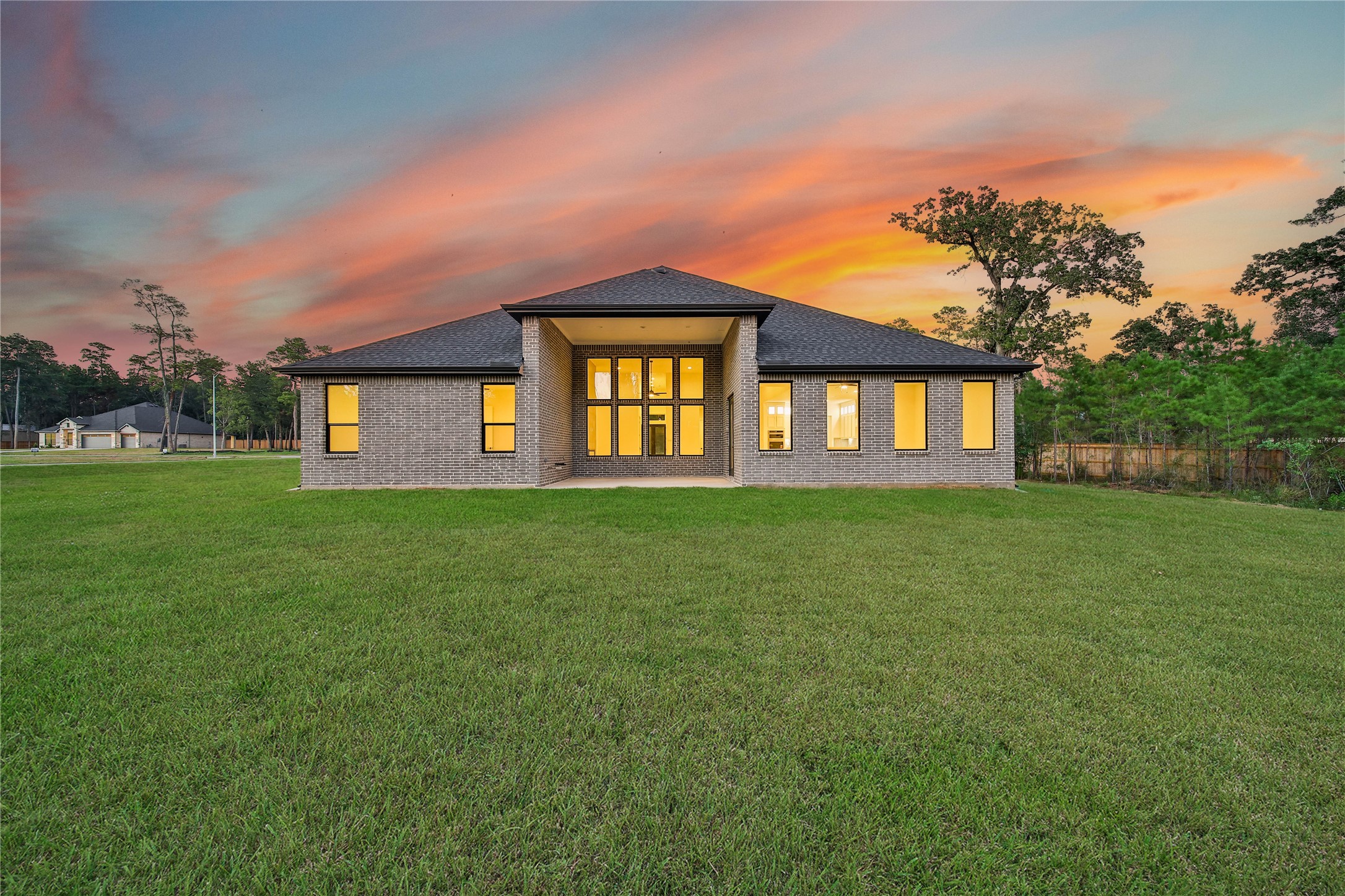 343 Louvenia Court, Pinehurst, TX 77362