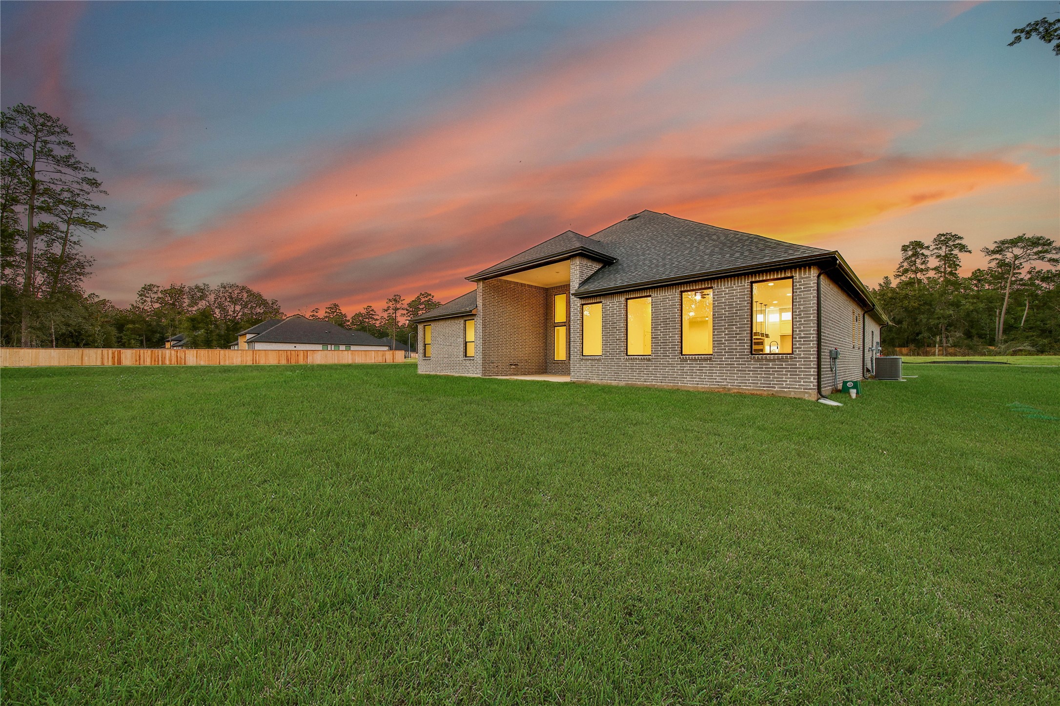 343 Louvenia Court, Pinehurst, TX 77362