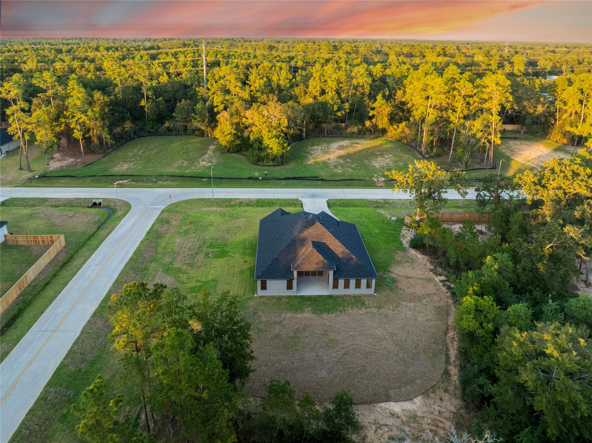 343 Louvenia Court, Pinehurst, TX 77362