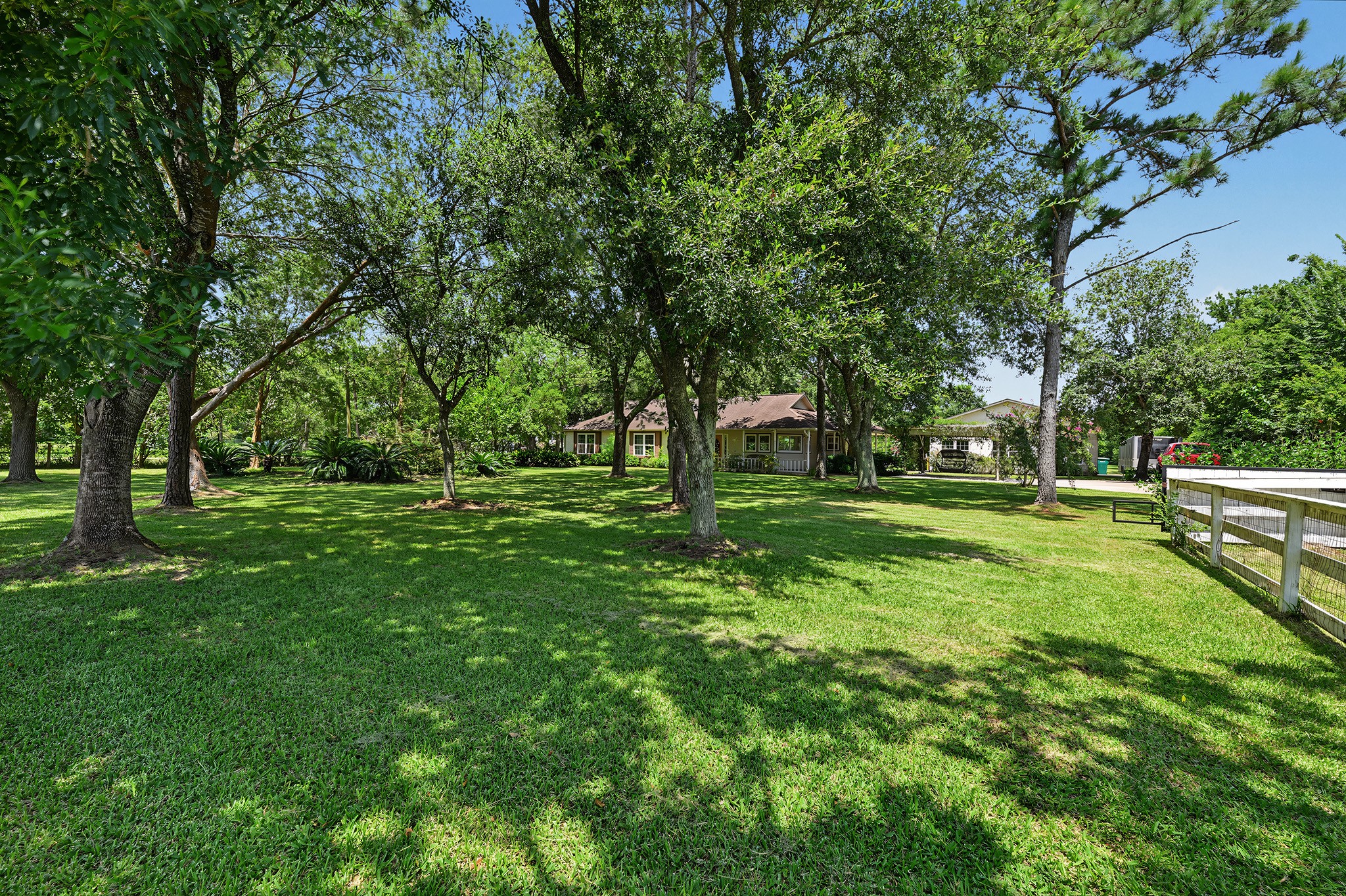 424 Middleton Street, Bacliff, TX 77518