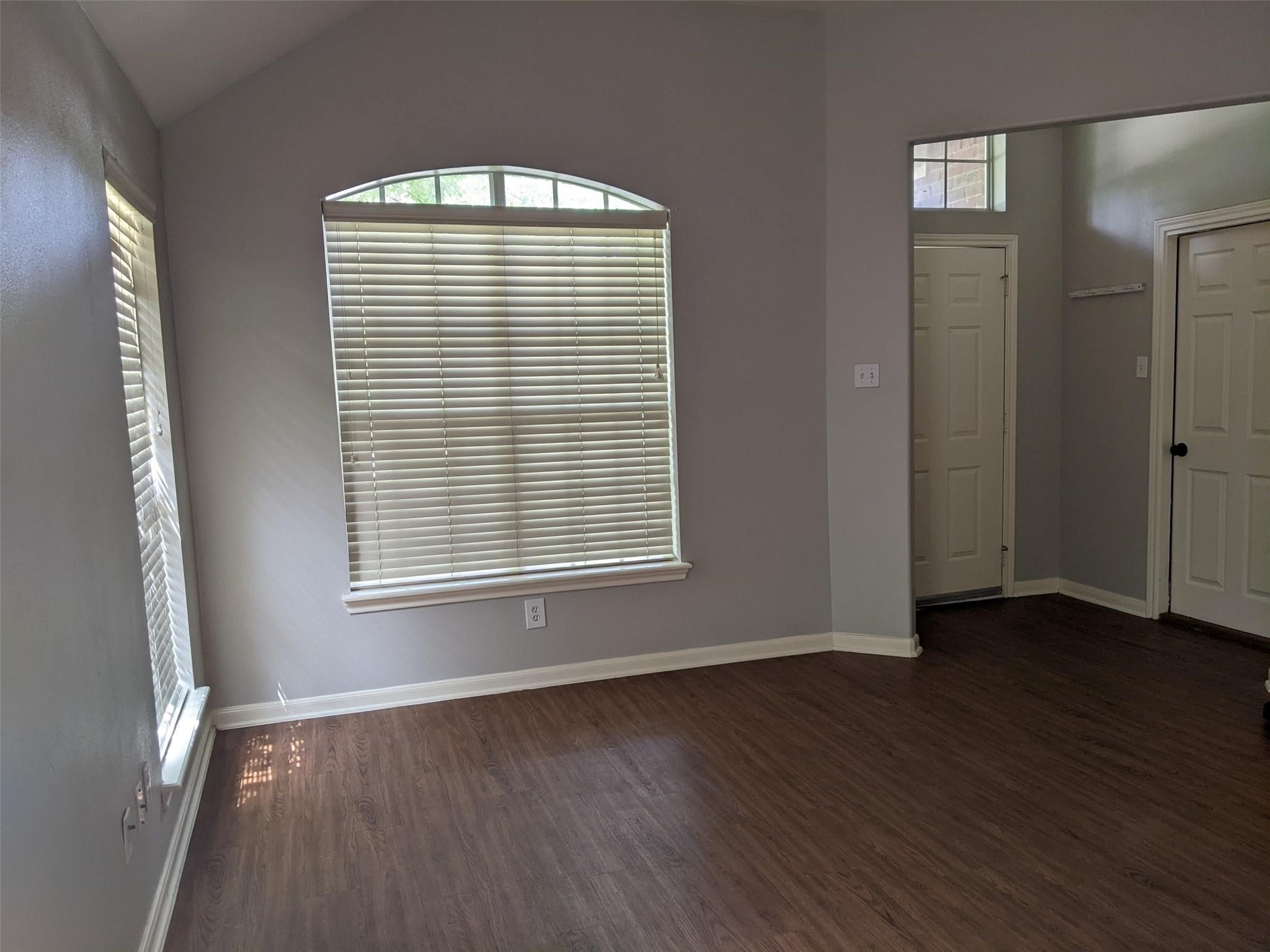218 Canterbury Drive, Conroe, TX 77303