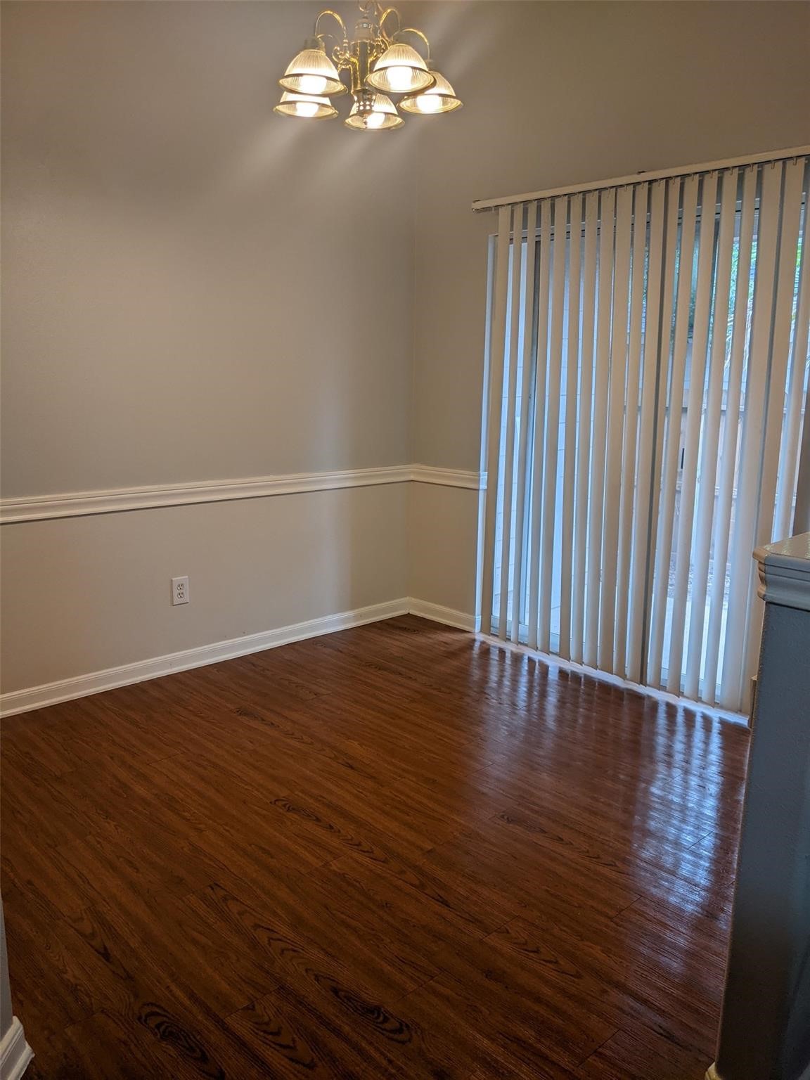 218 Canterbury Drive, Conroe, TX 77303