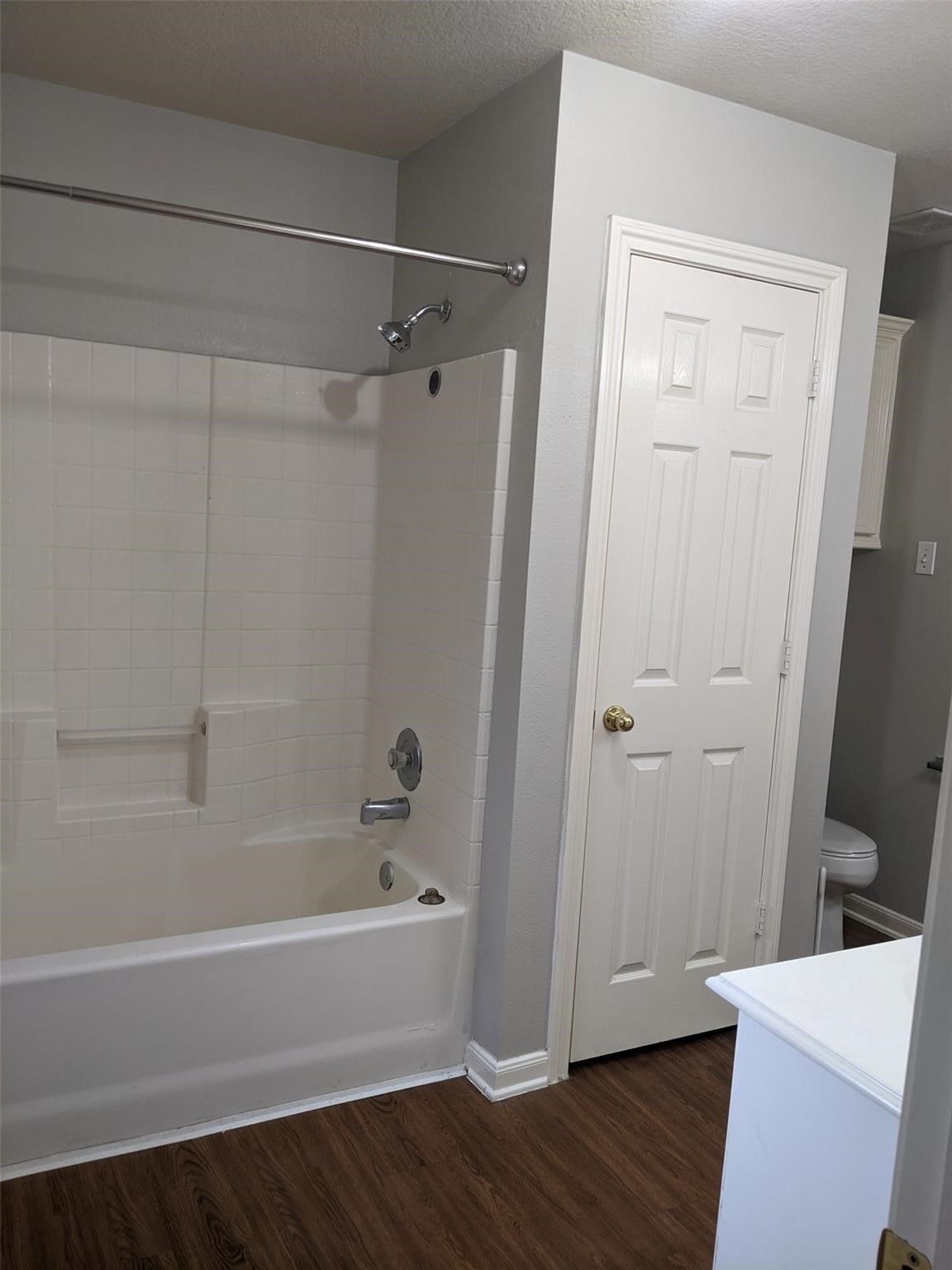 218 Canterbury Drive, Conroe, TX 77303